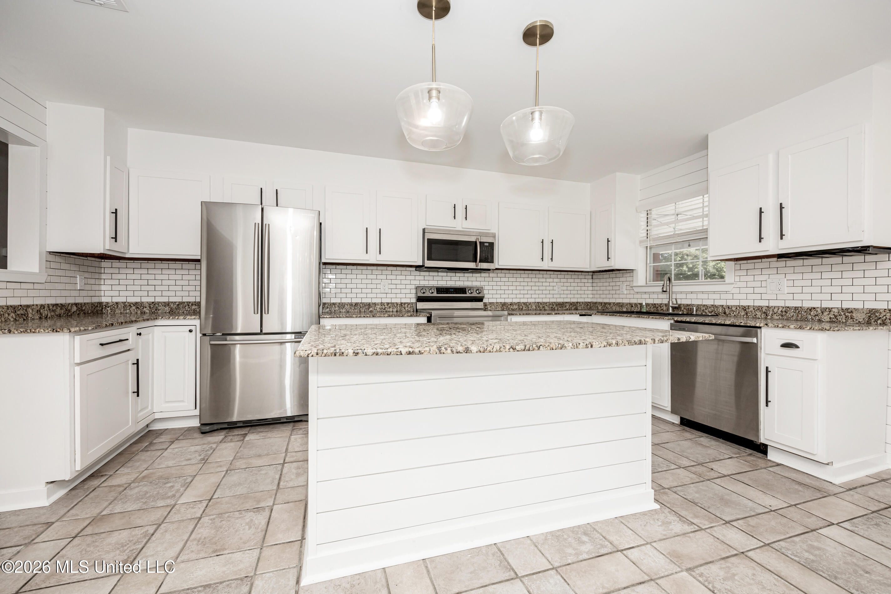 8208 Martin Bluff Road Property Photo 11
