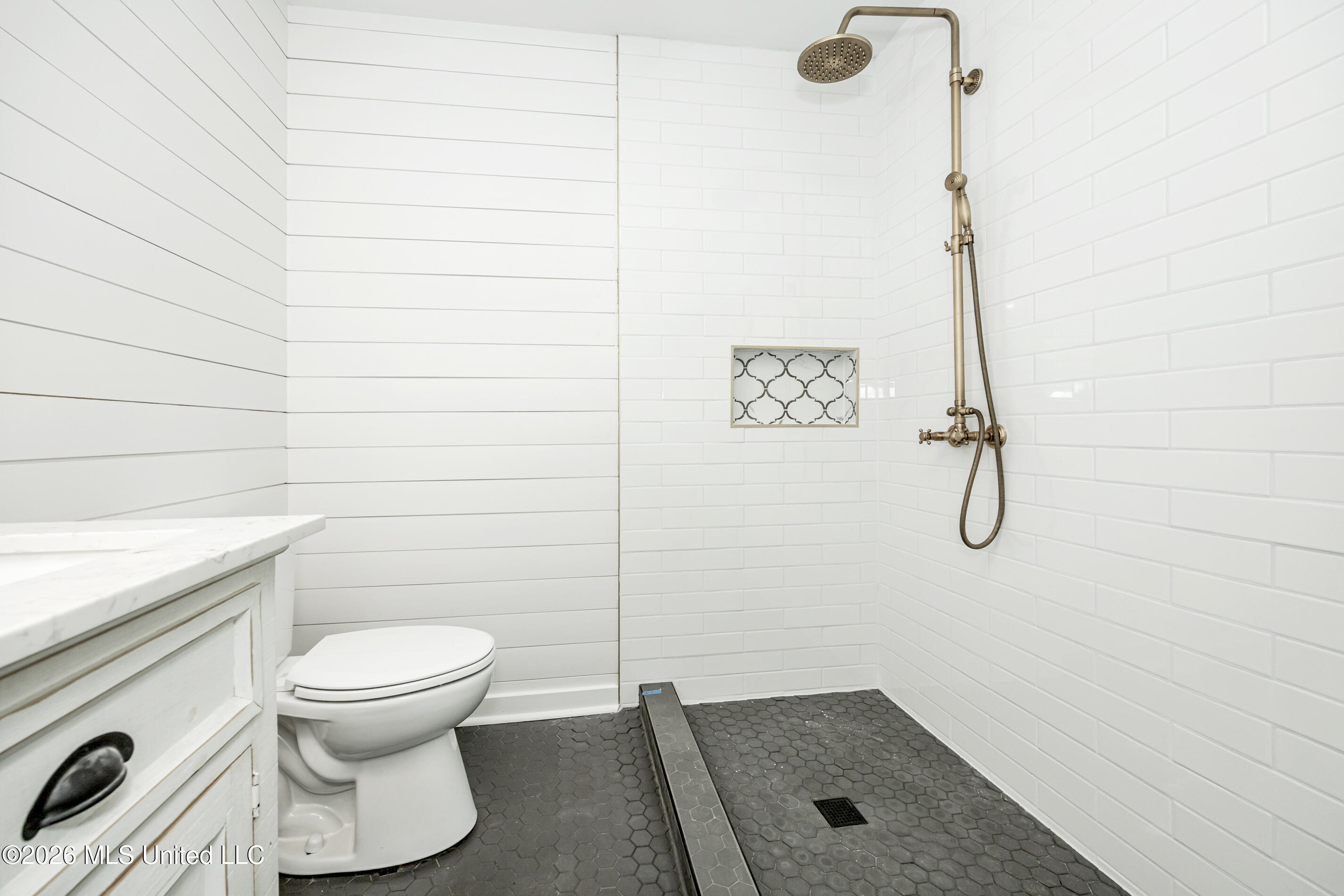8208 Martin Bluff Road Property Photo 24