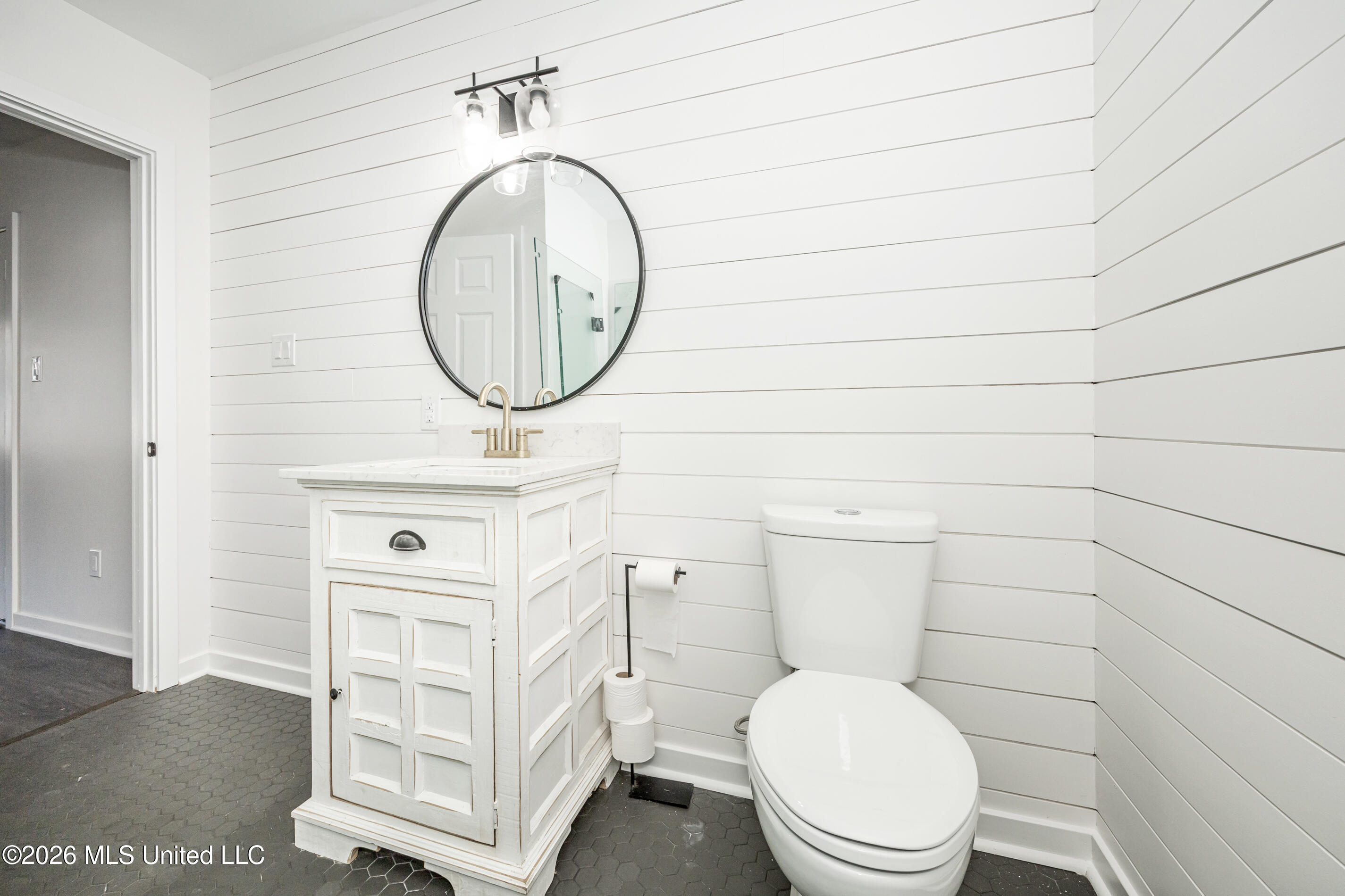 8208 Martin Bluff Road Property Photo 25