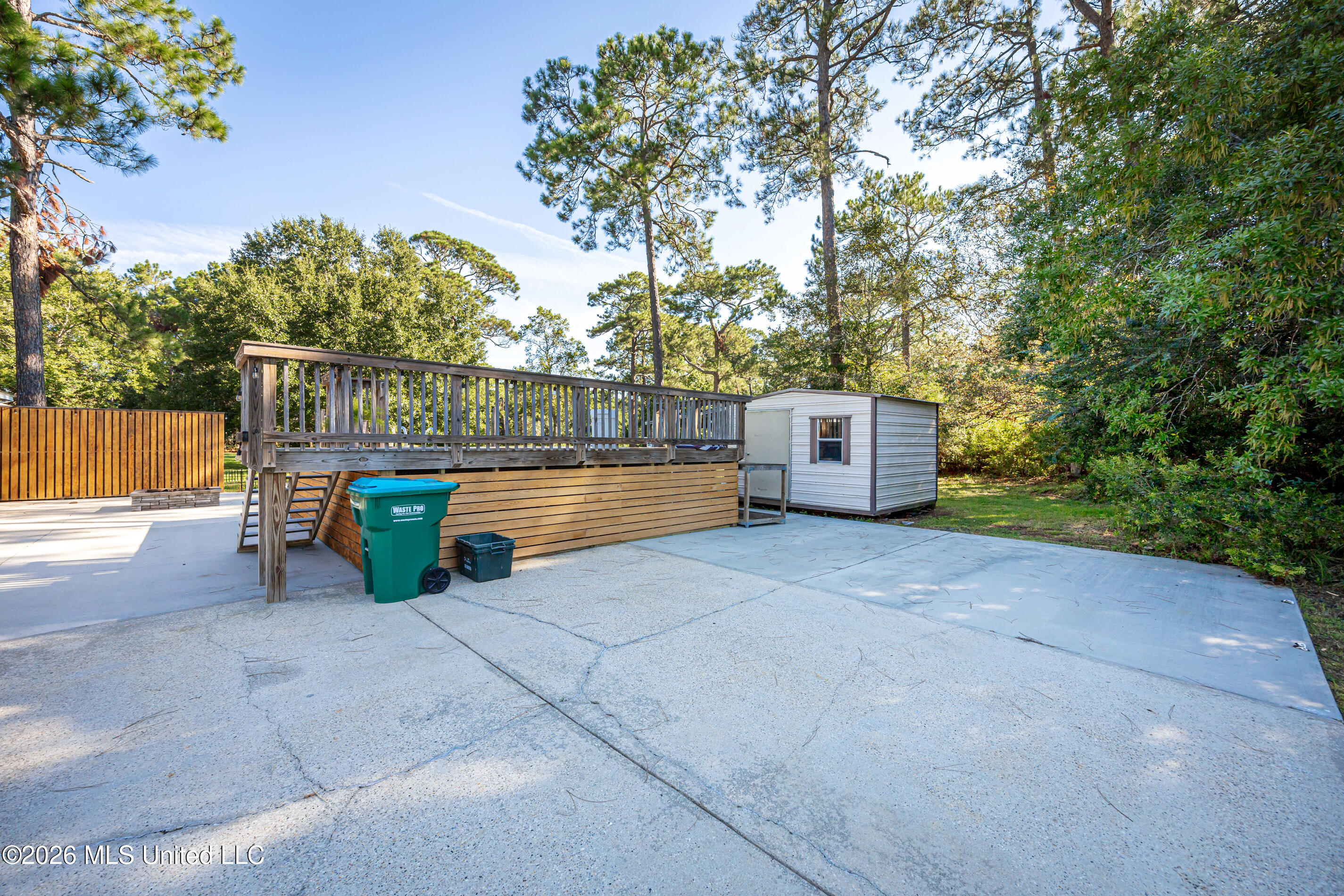 8208 Martin Bluff Road Property Photo 34