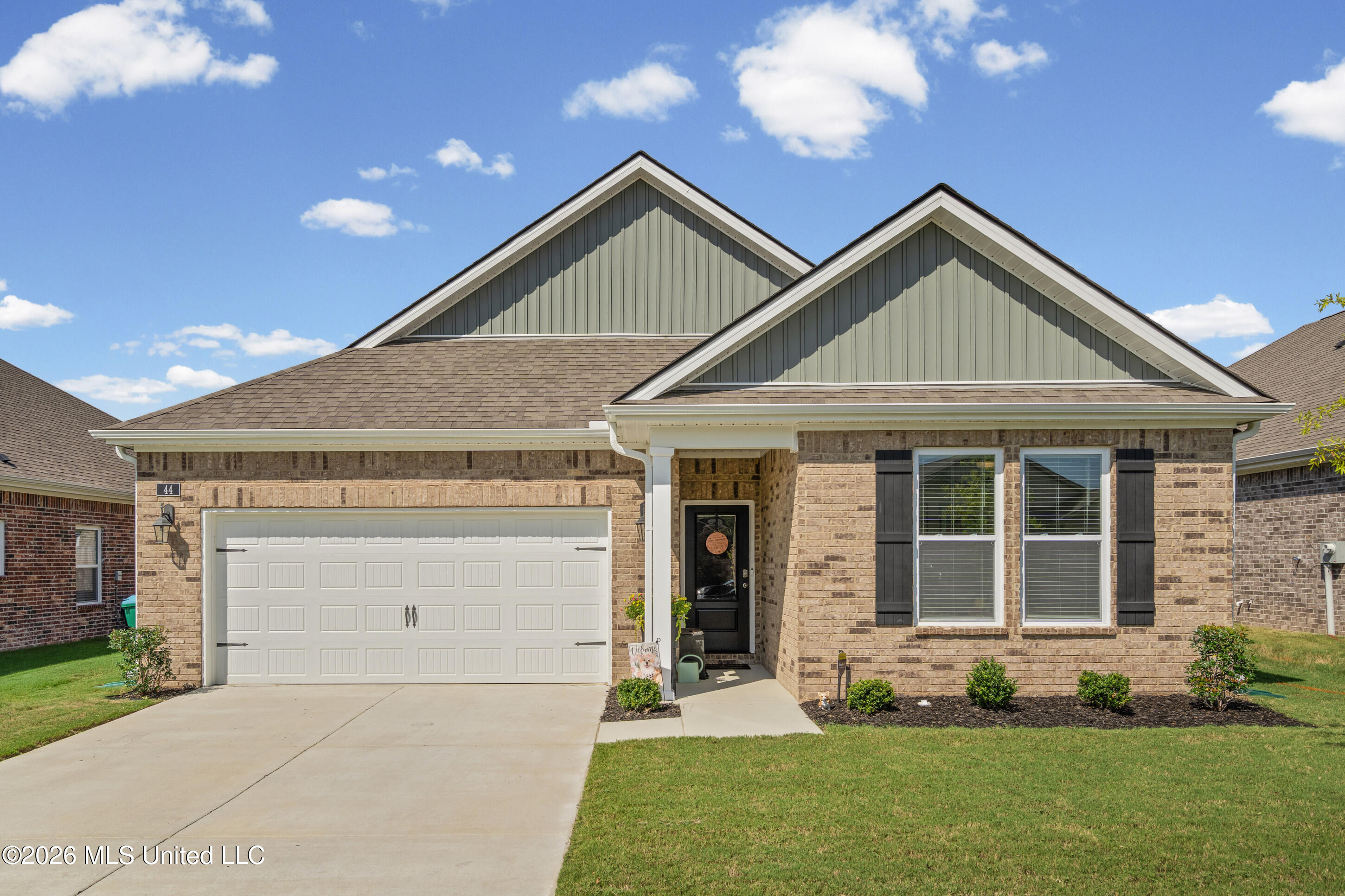 44 Harvest Dance Drive Property Photo 1