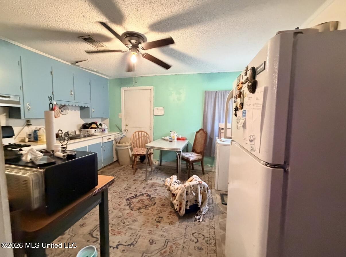 1615 41st Avenue Property Photo 3