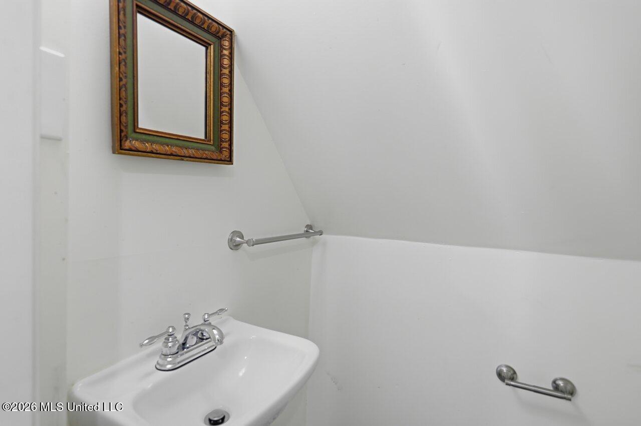 621 Eagle Avenue Property Photo 29
