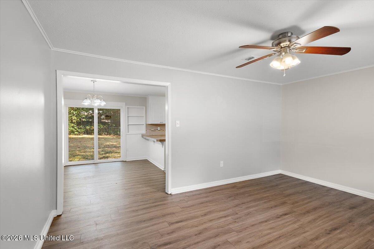 145 W Lisa Drive Property Photo 9