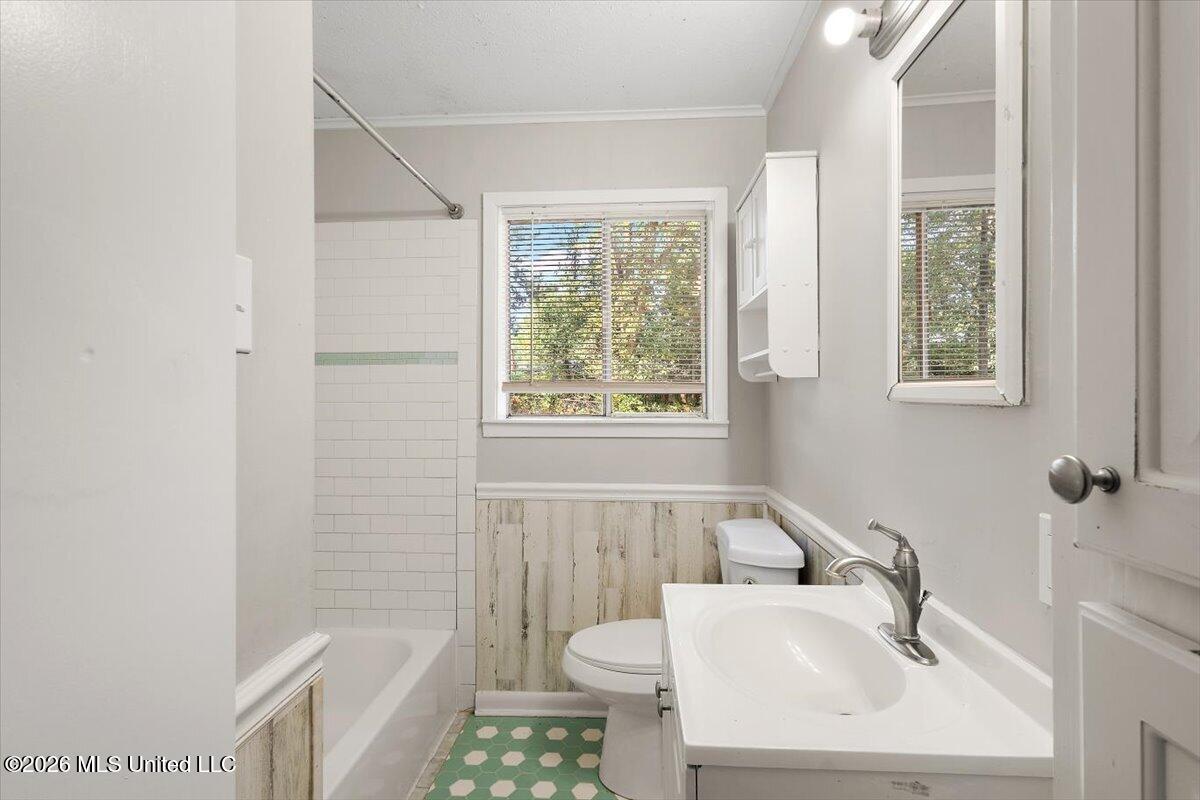 145 W Lisa Drive Property Photo 13