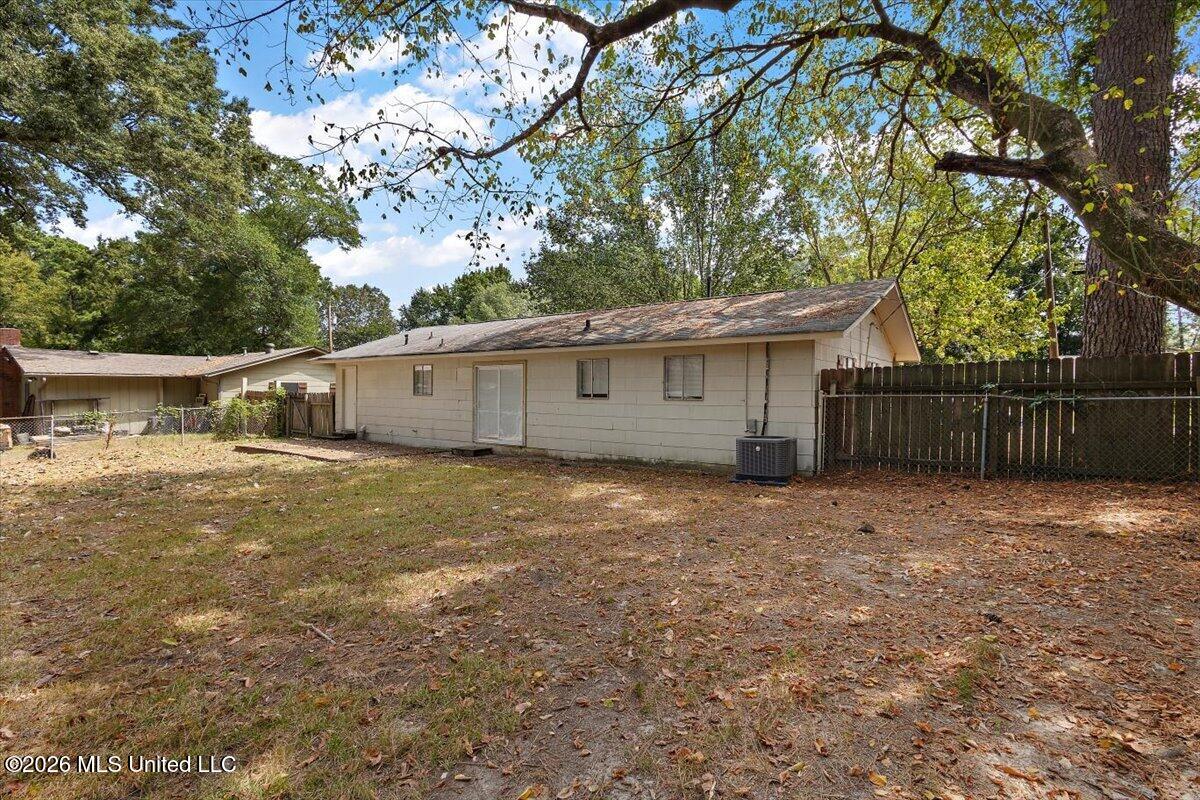 145 W Lisa Drive Property Photo 22