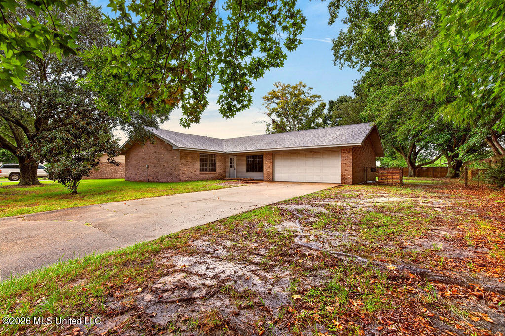 2320 Lynn Avenue Property Photo 4