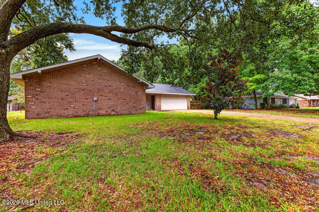 2320 Lynn Avenue Property Photo 5