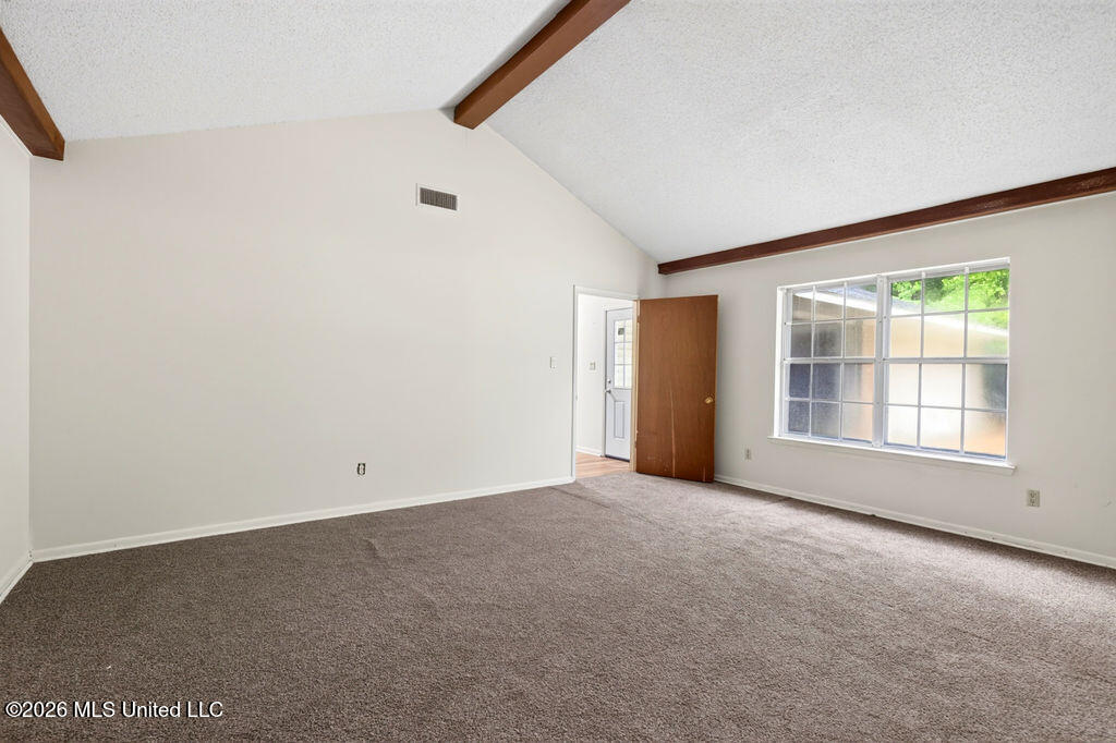 2320 Lynn Avenue Property Photo 9