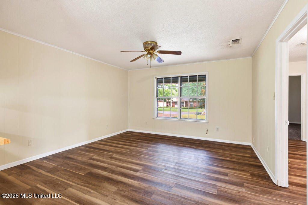 2320 Lynn Avenue Property Photo 10