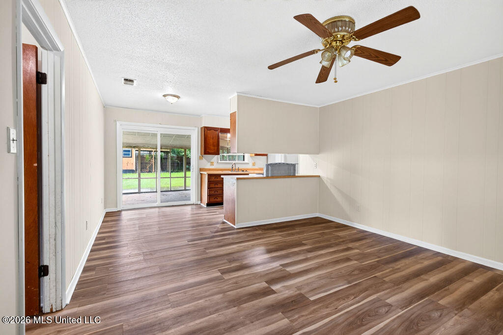2320 Lynn Avenue Property Photo 11