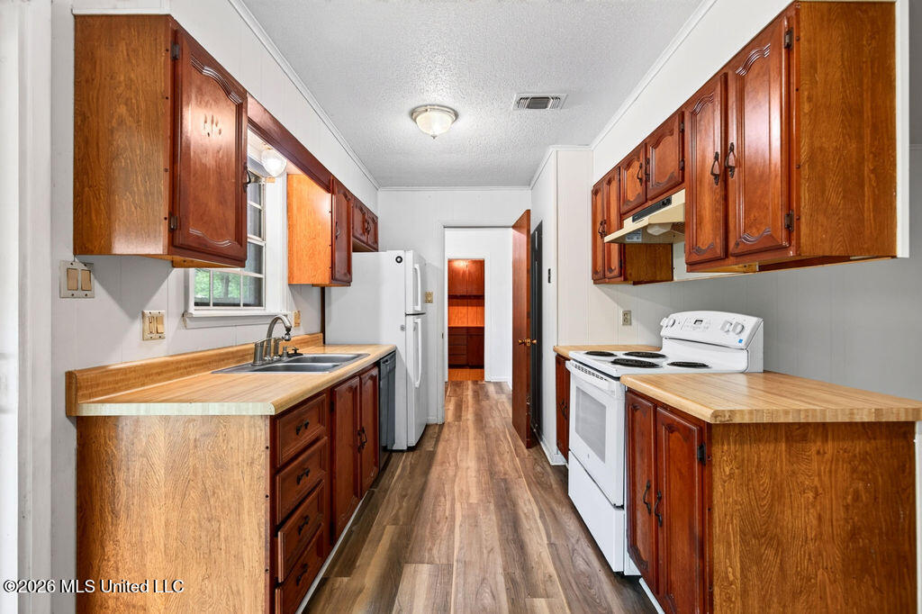 2320 Lynn Avenue Property Photo 14