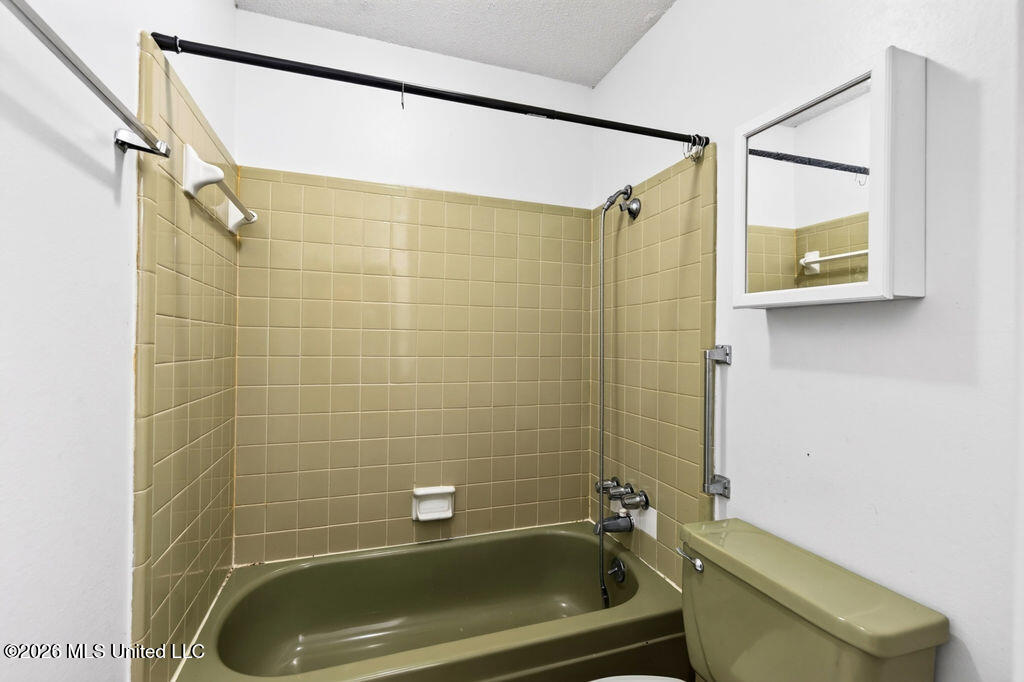 2320 Lynn Avenue Property Photo 28