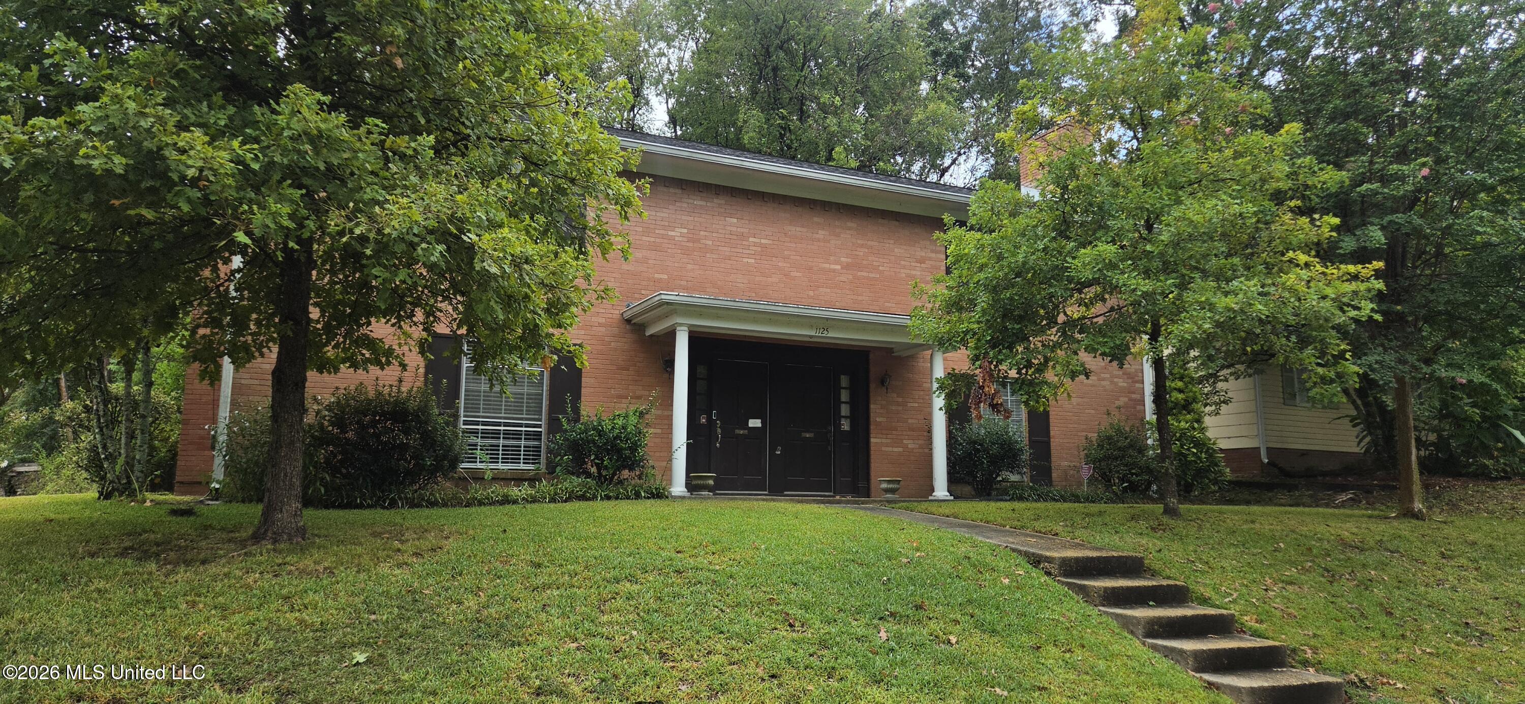 1125 Manship Street Property Photo 1