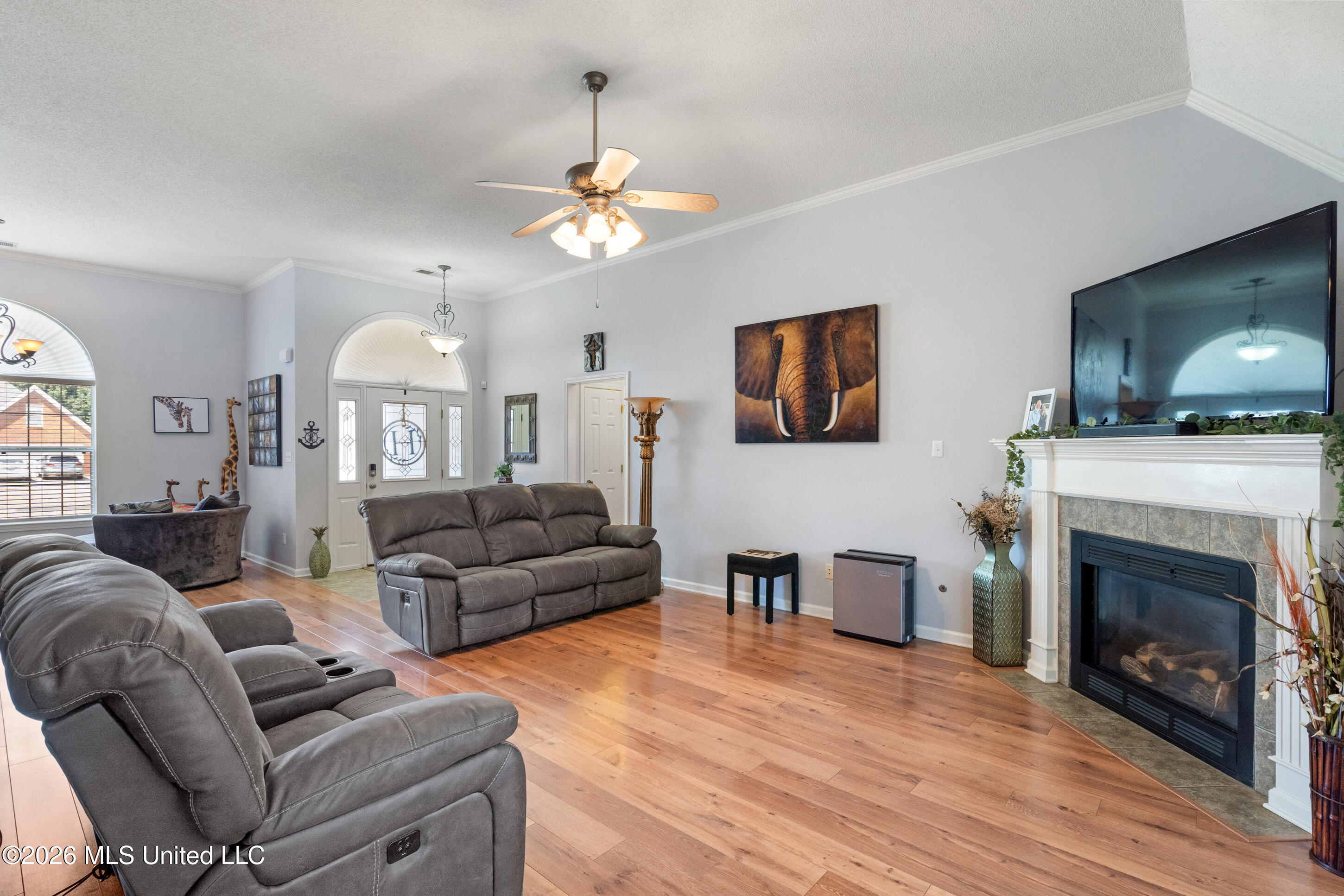 2390 Hamilton Cove Property Photo 6