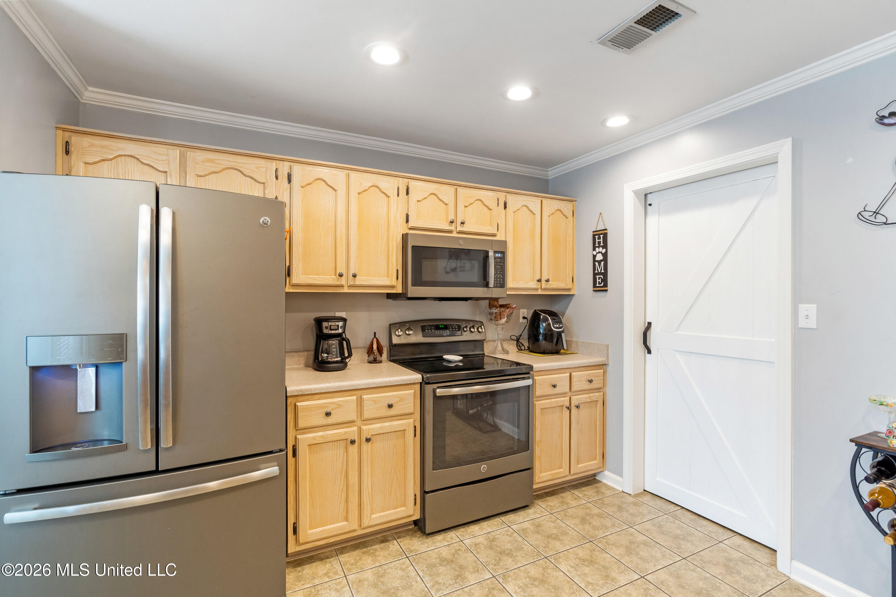 2390 Hamilton Cove Property Photo 10