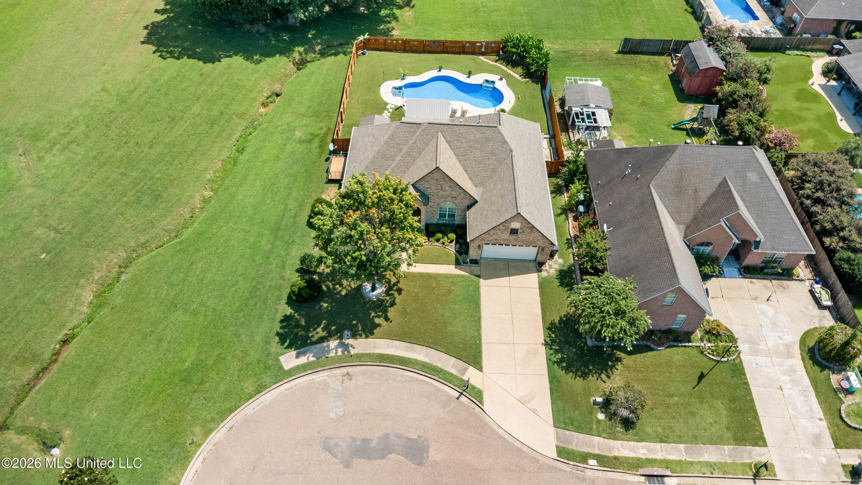 2390 Hamilton Cove Property Photo 33