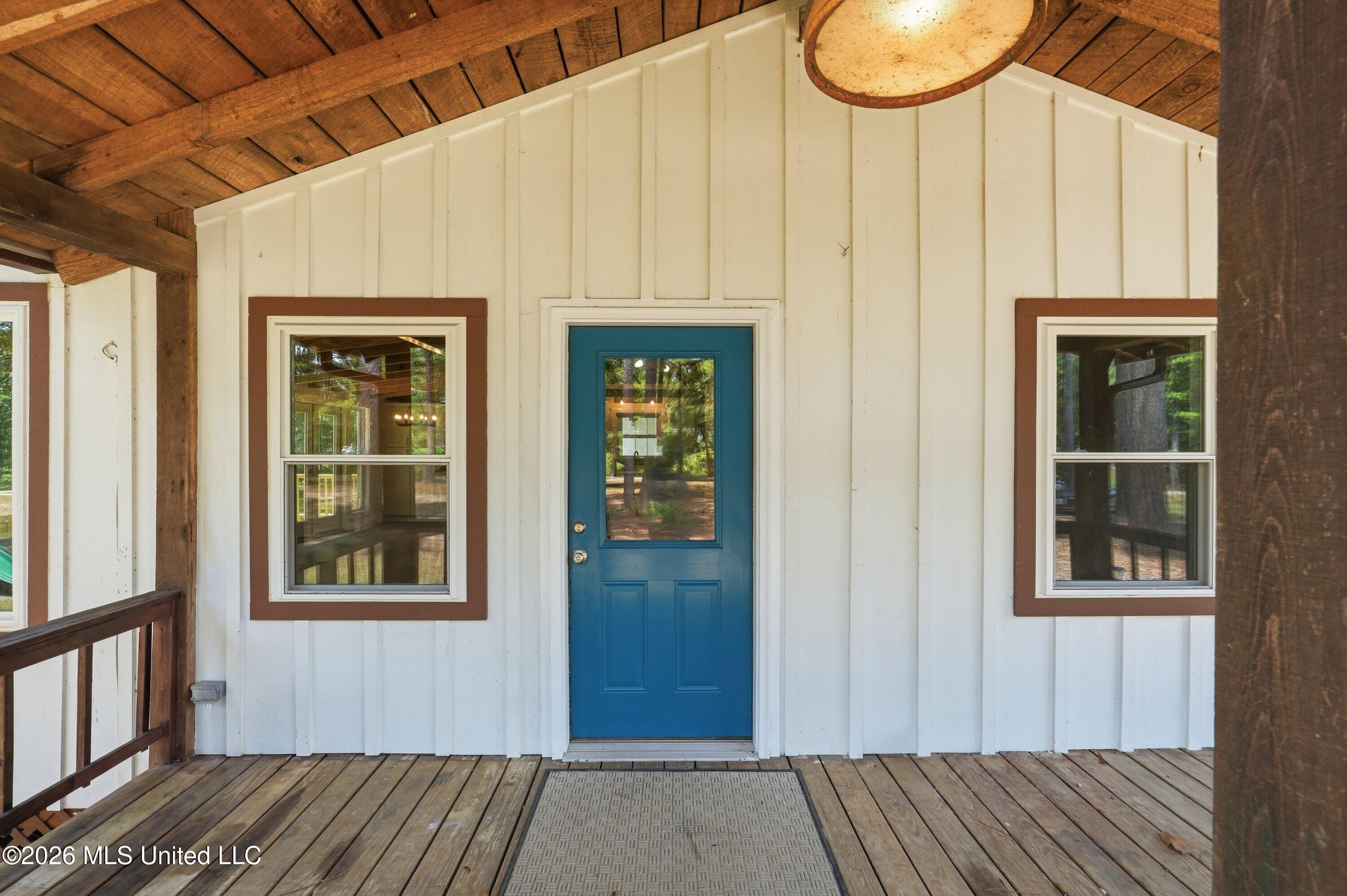 199 Easy Street Property Photo 3