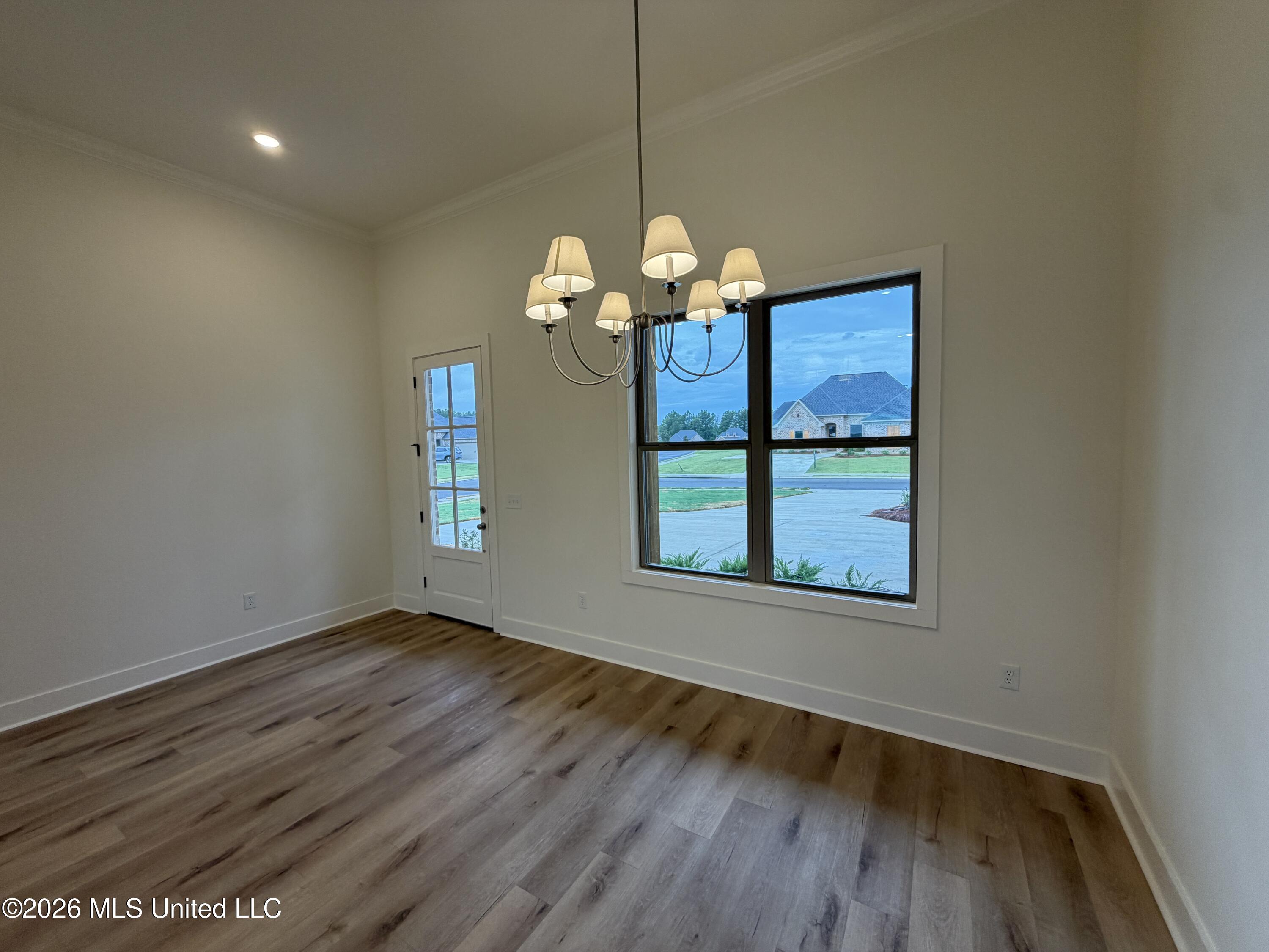 141 Palace Crossing Property Photo 4