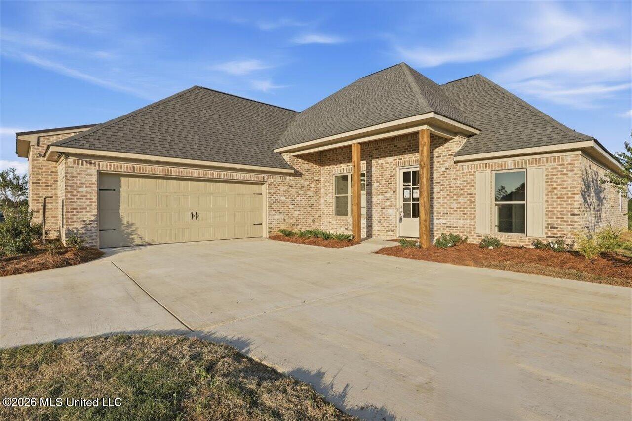 141 Palace Crossing Property Photo 5