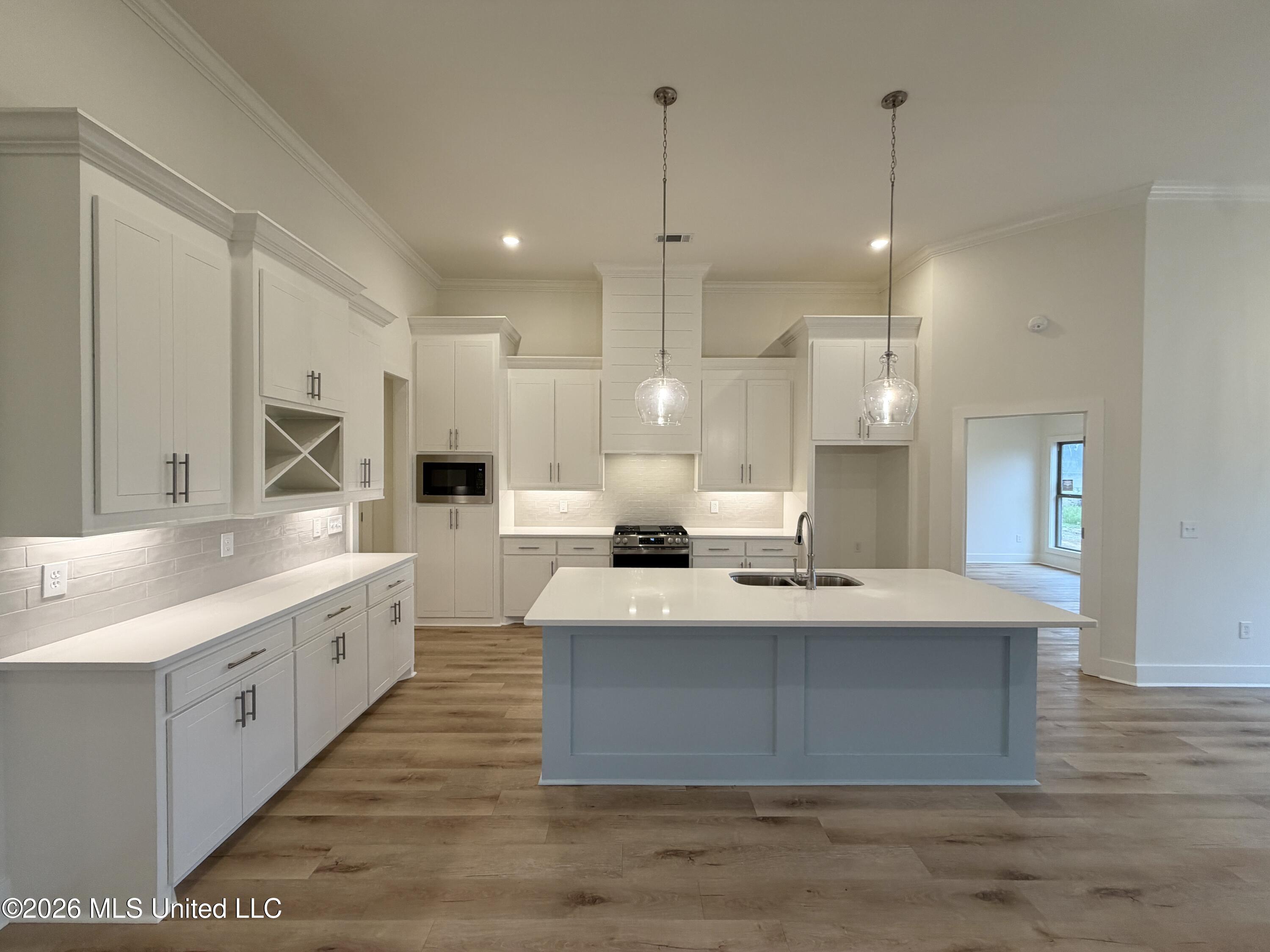 141 Palace Crossing Property Photo 6