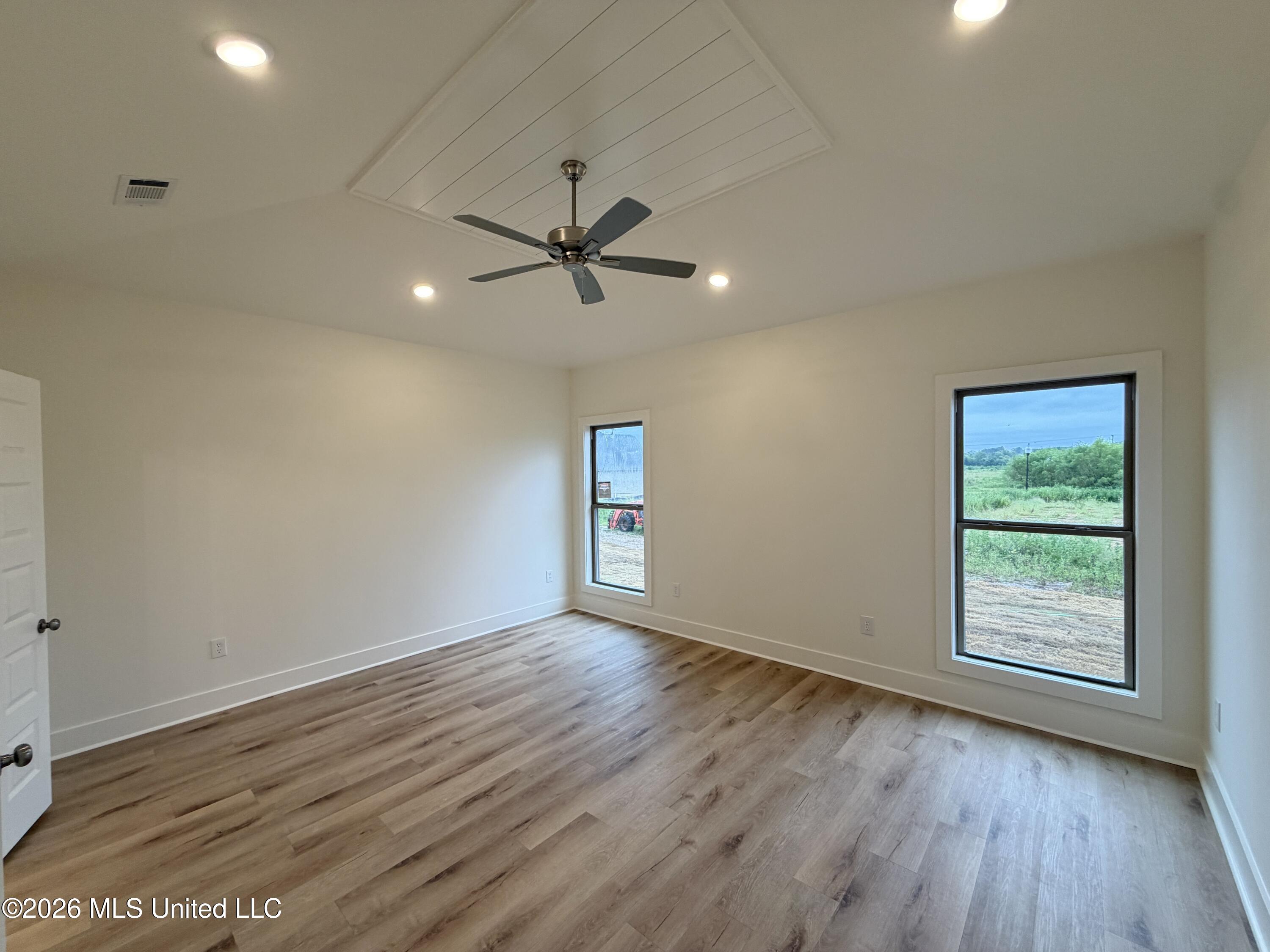 141 Palace Crossing Property Photo 12