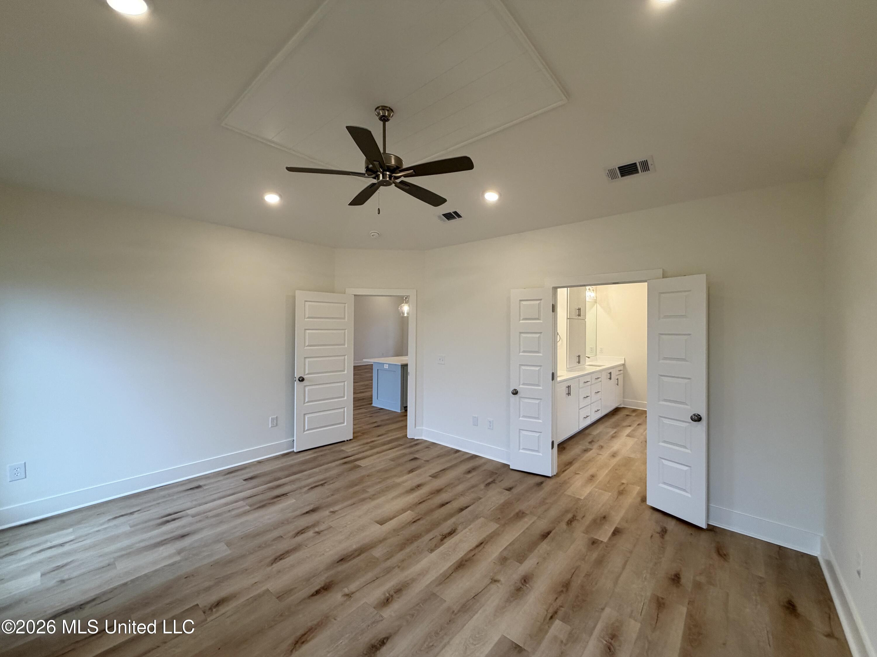 141 Palace Crossing Property Photo 13