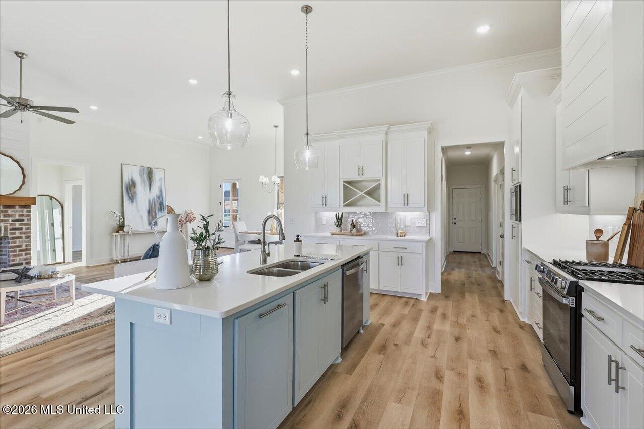 141 Palace Crossing Property Photo 14