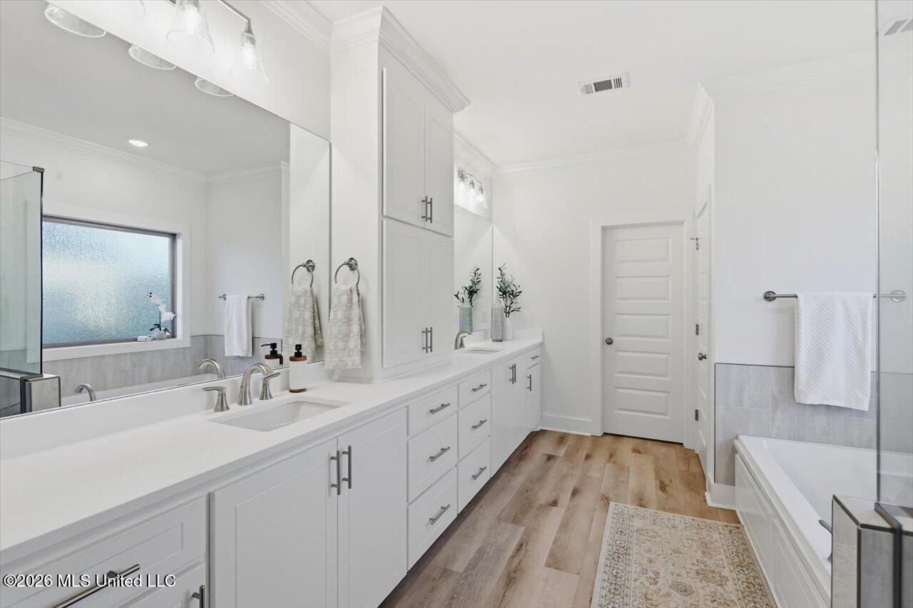141 Palace Crossing Property Photo 24