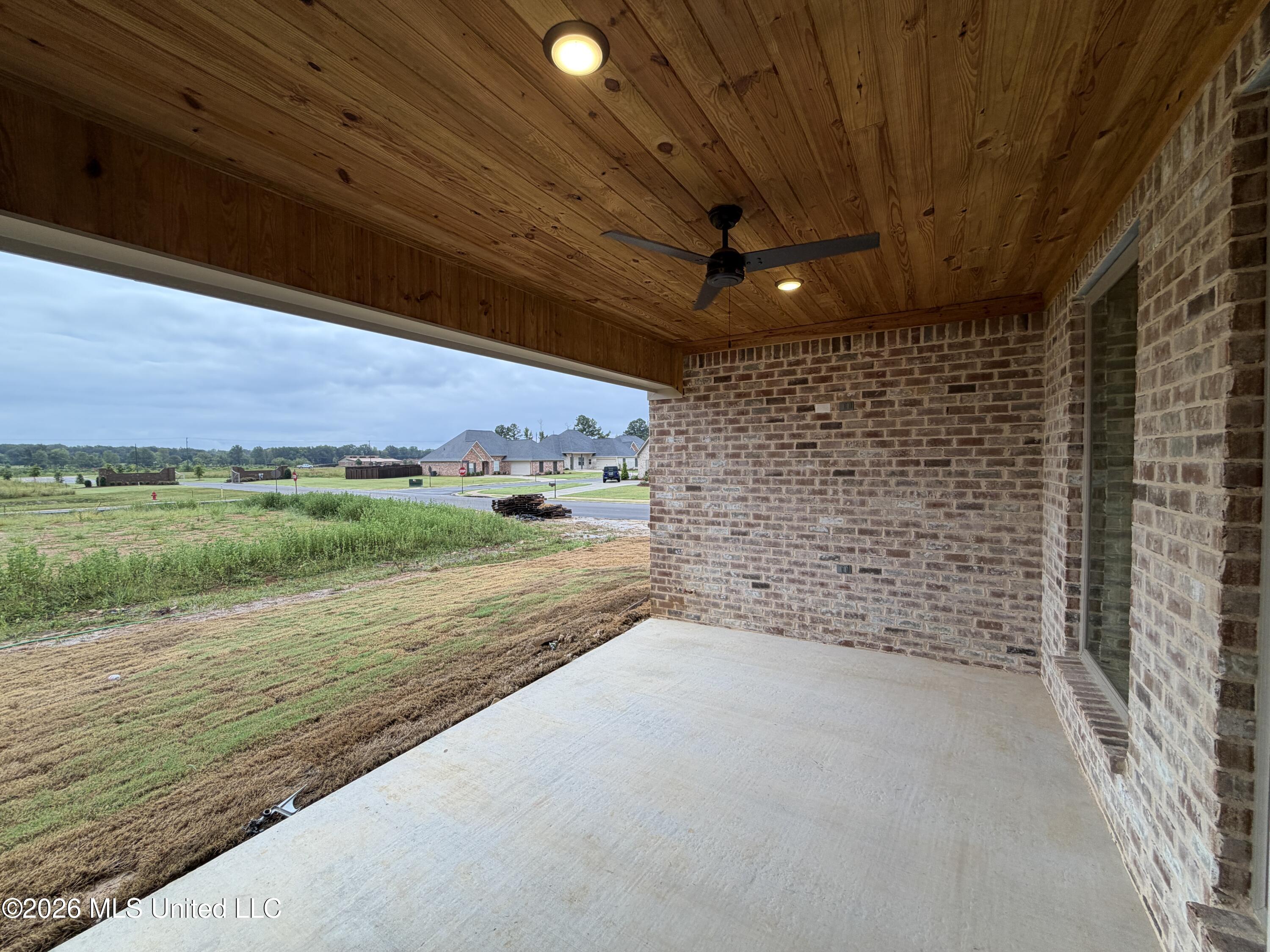 141 Palace Crossing Property Photo 27