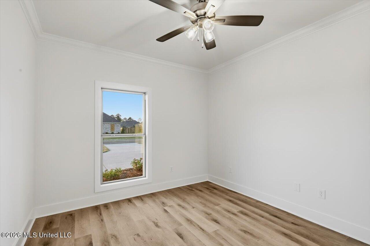 141 Palace Crossing Property Photo 37