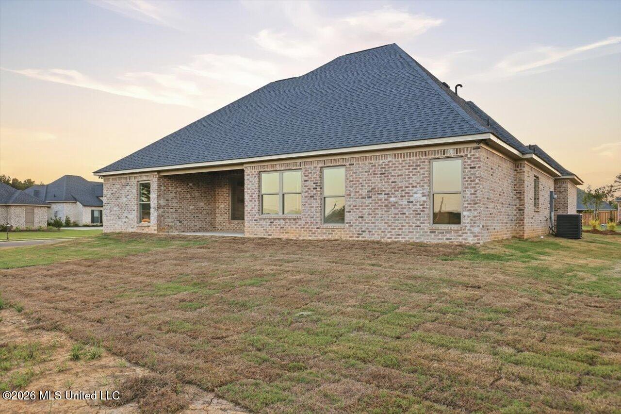 141 Palace Crossing Property Photo 46