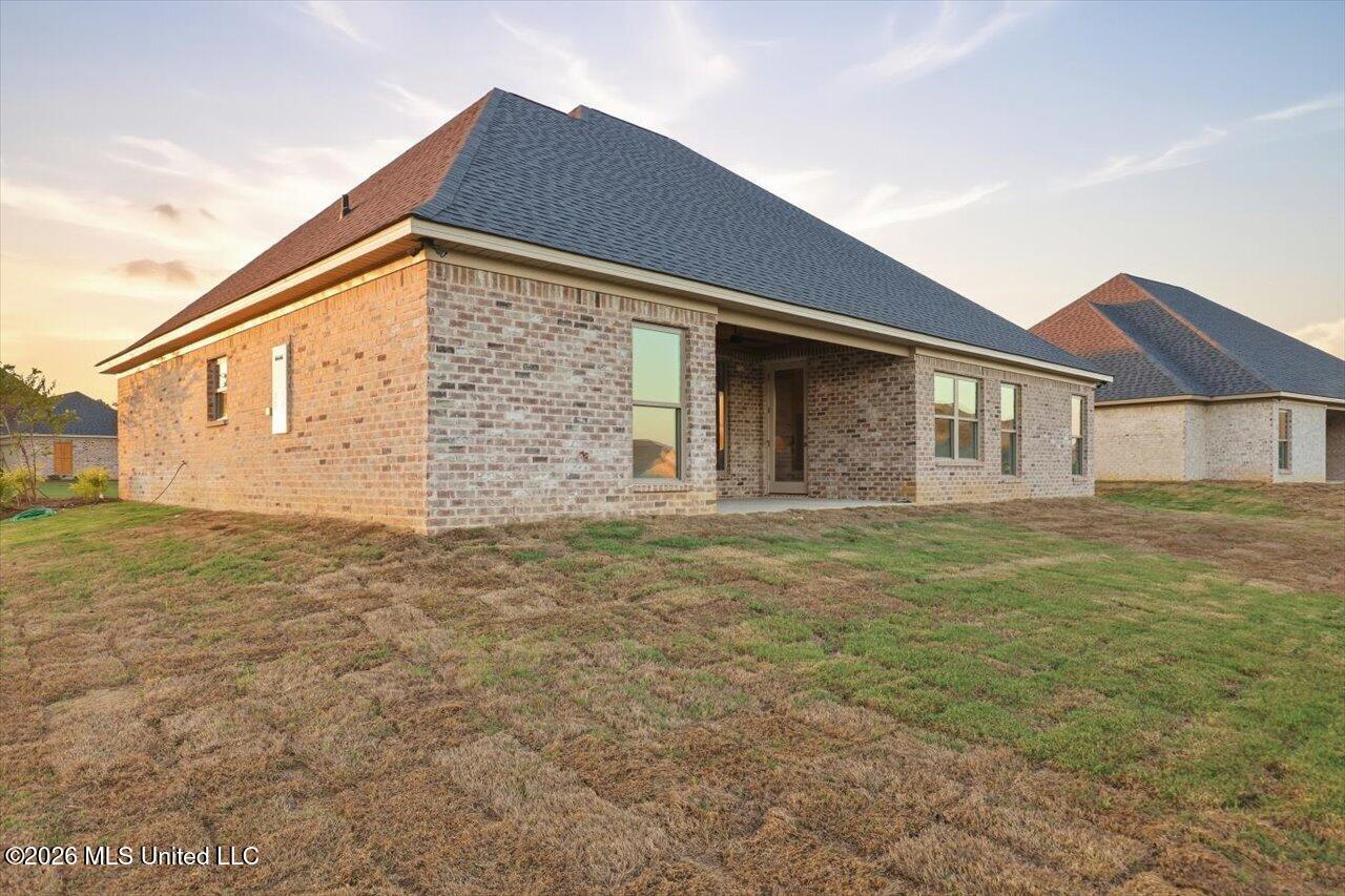 141 Palace Crossing Property Photo 47