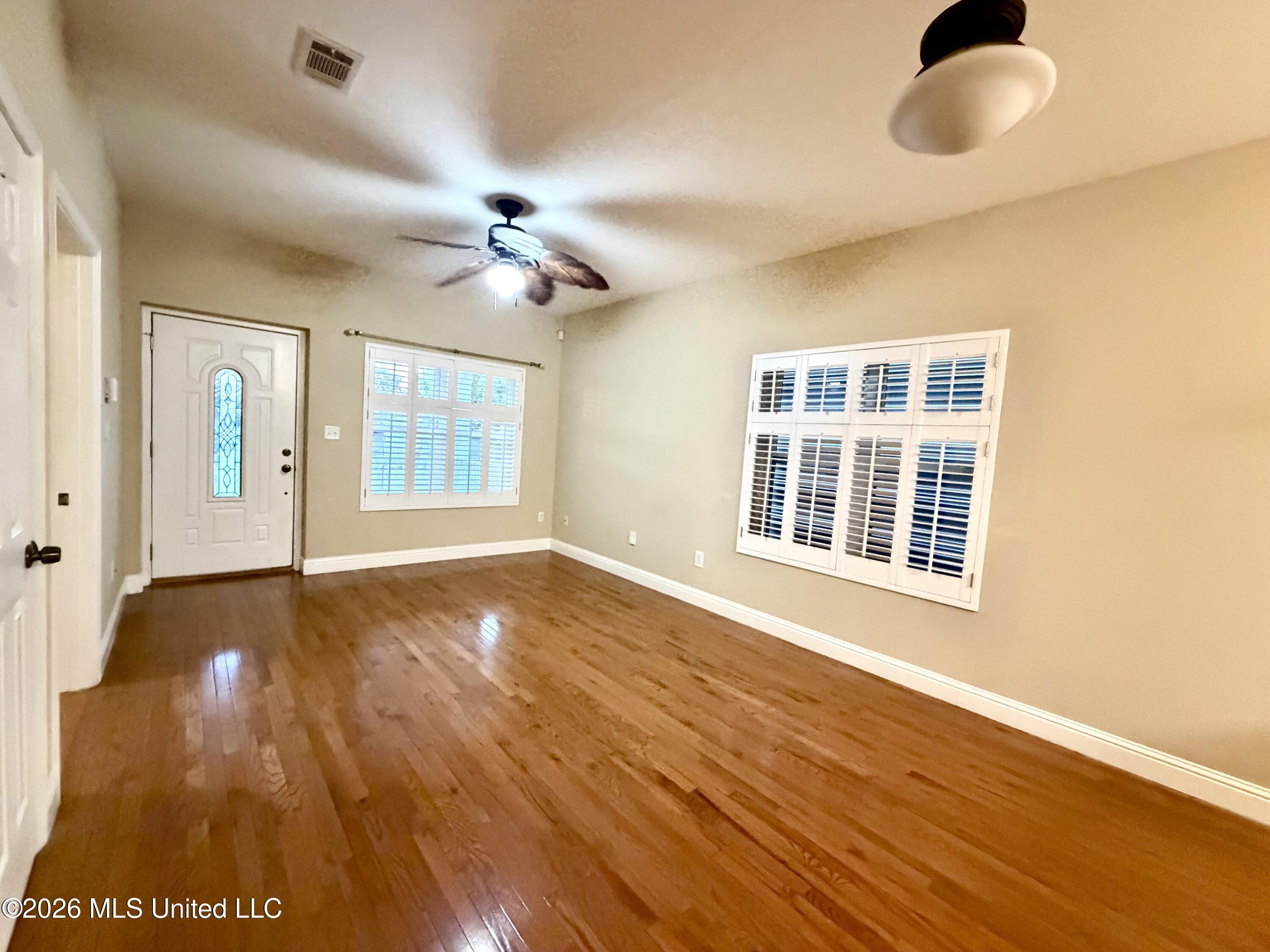 1457 Georgia Place Property Photo 3