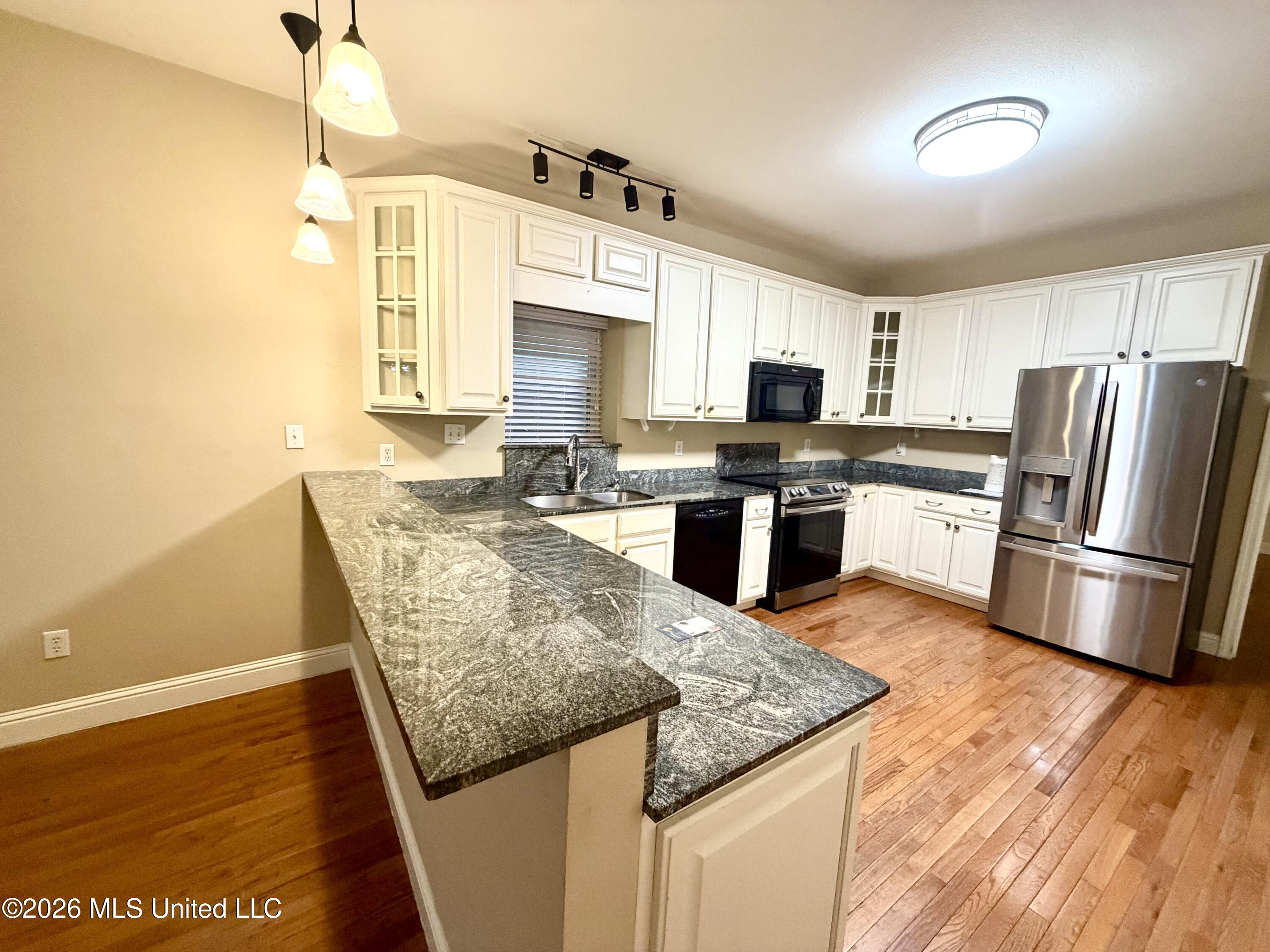 1457 Georgia Place Property Photo 15