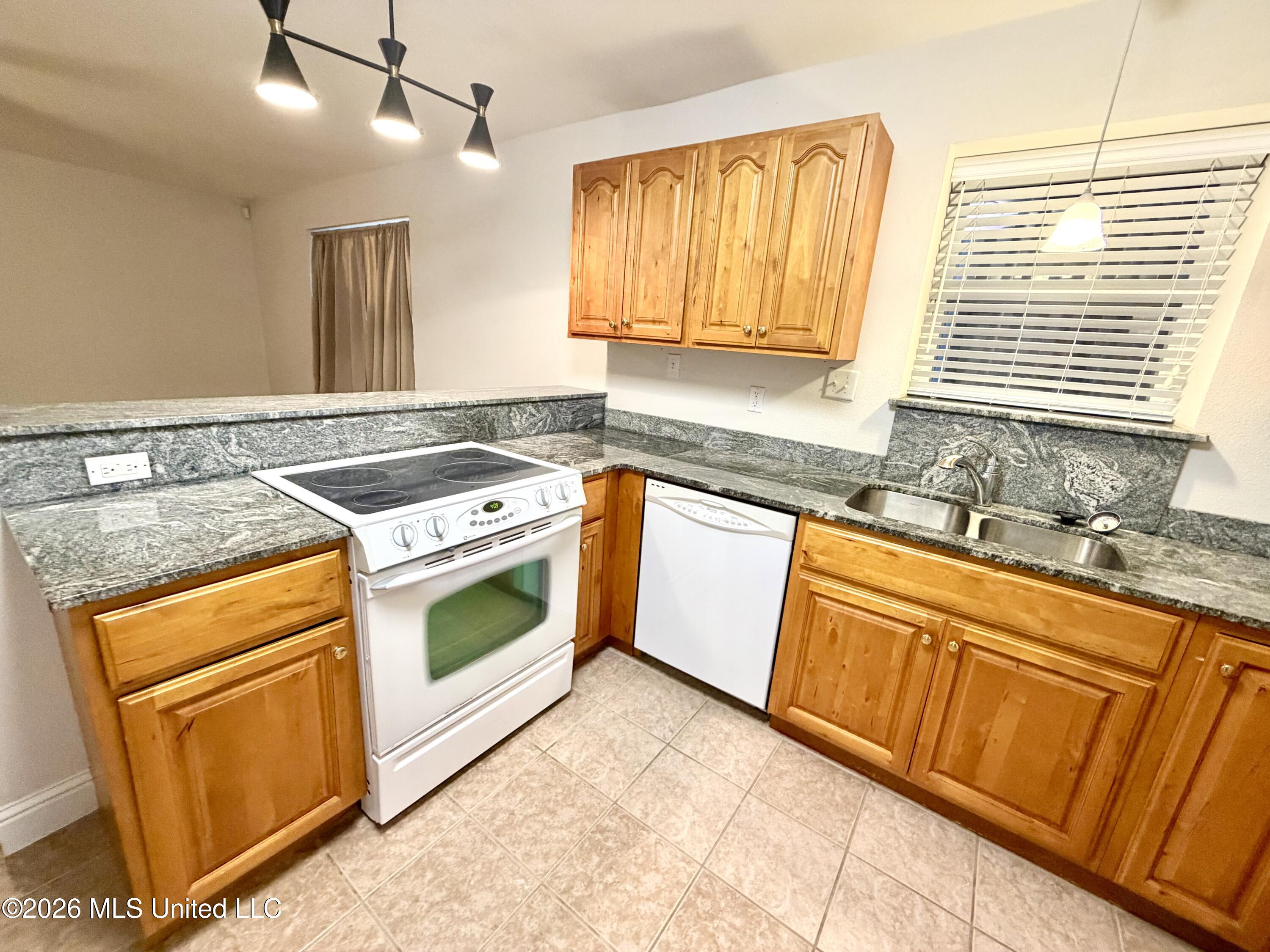 1457 Georgia Place Property Photo 34