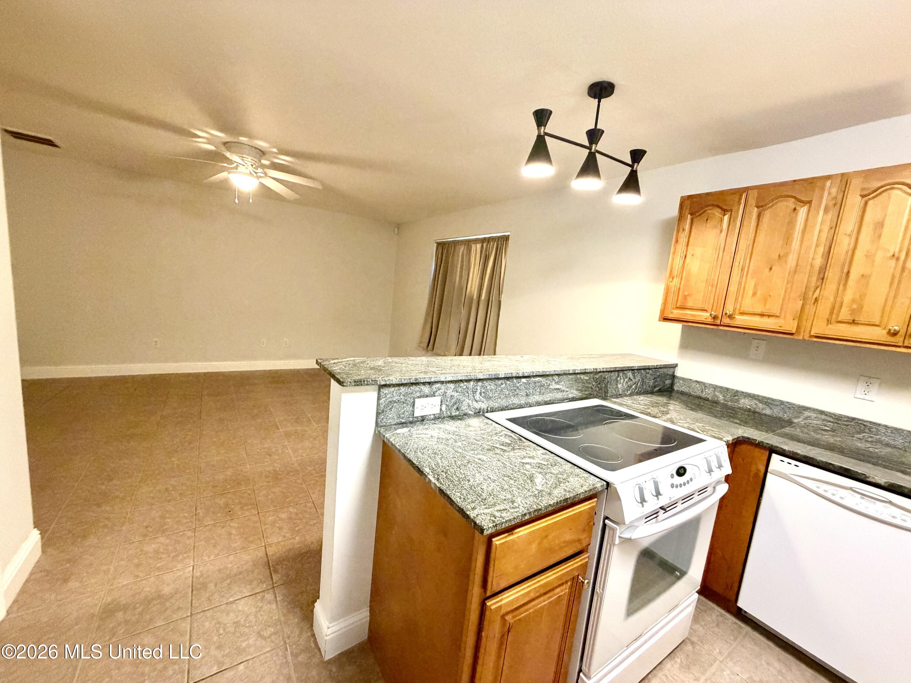 1457 Georgia Place Property Photo 37