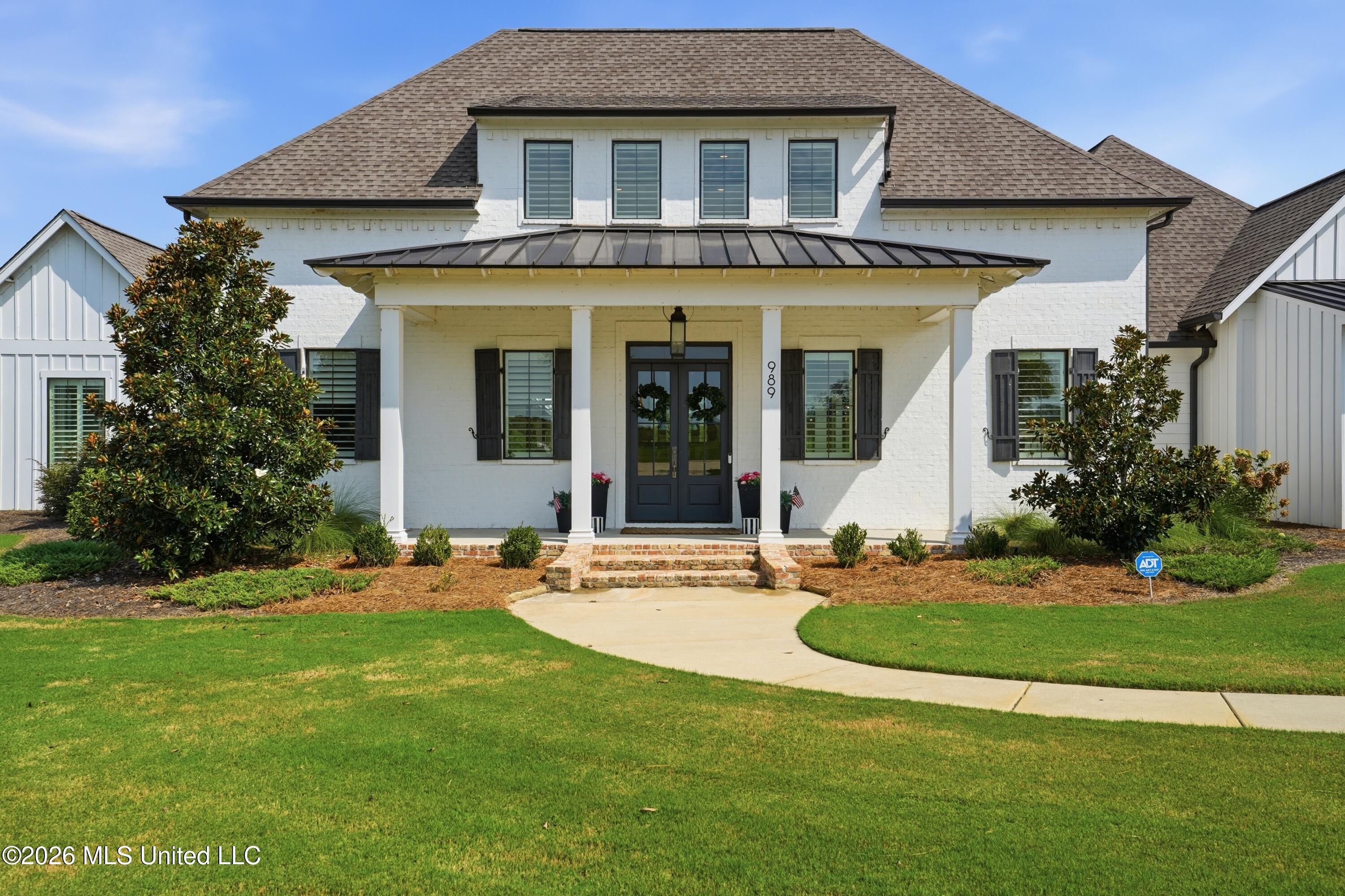 989 Holly Bush Road Property Photo 4