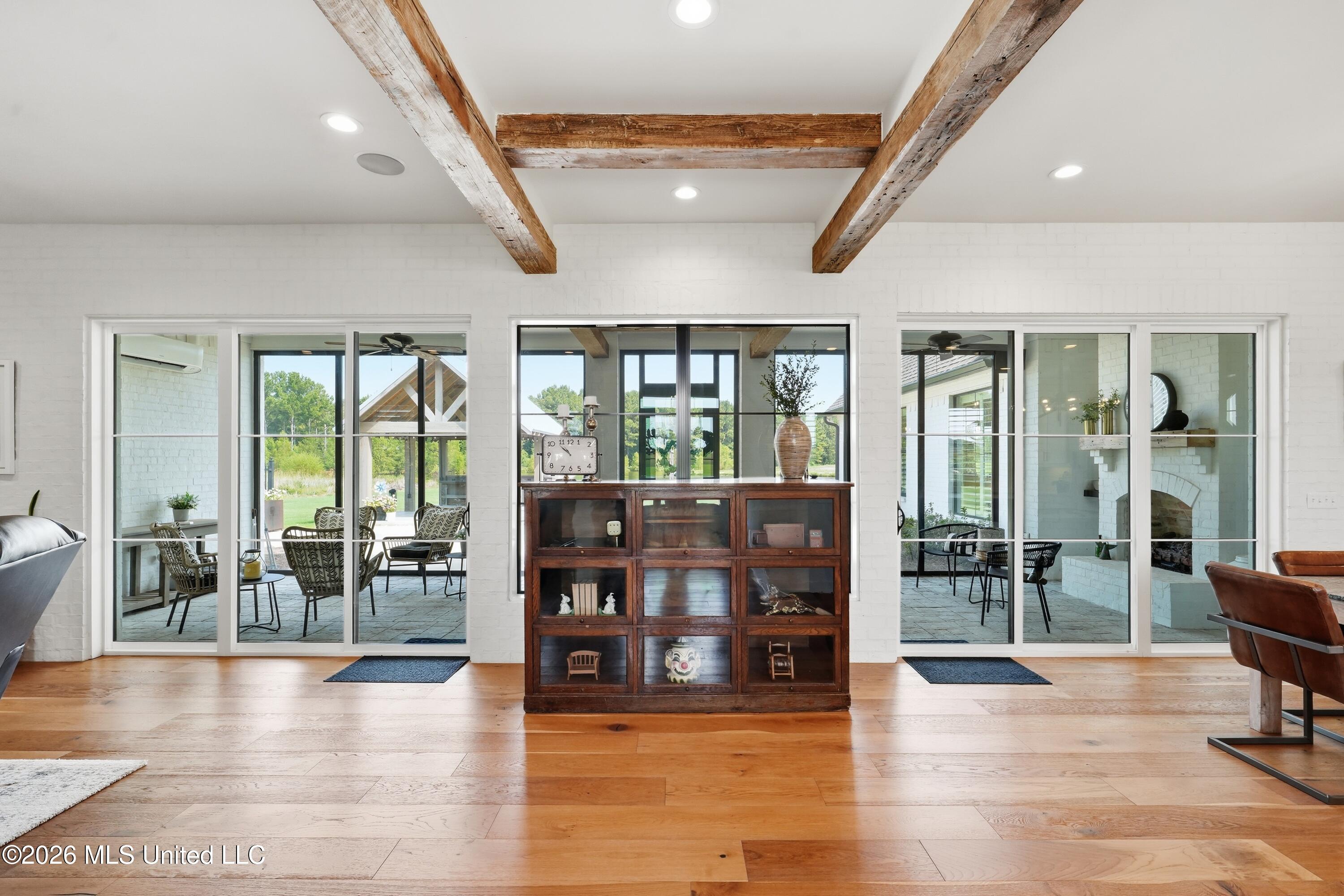 989 Holly Bush Road Property Photo 8