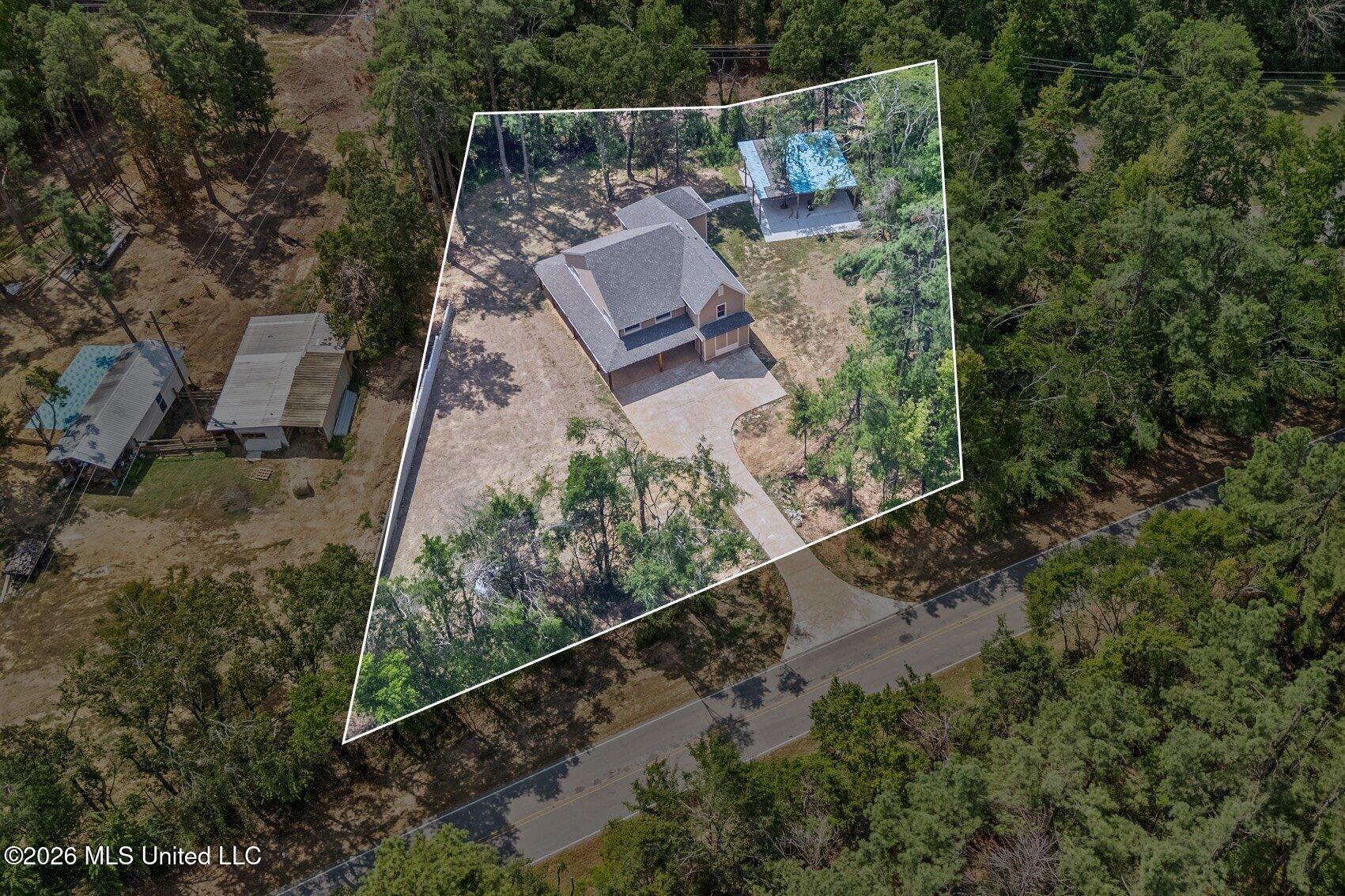 80 County Rd 103 Property Photo 32