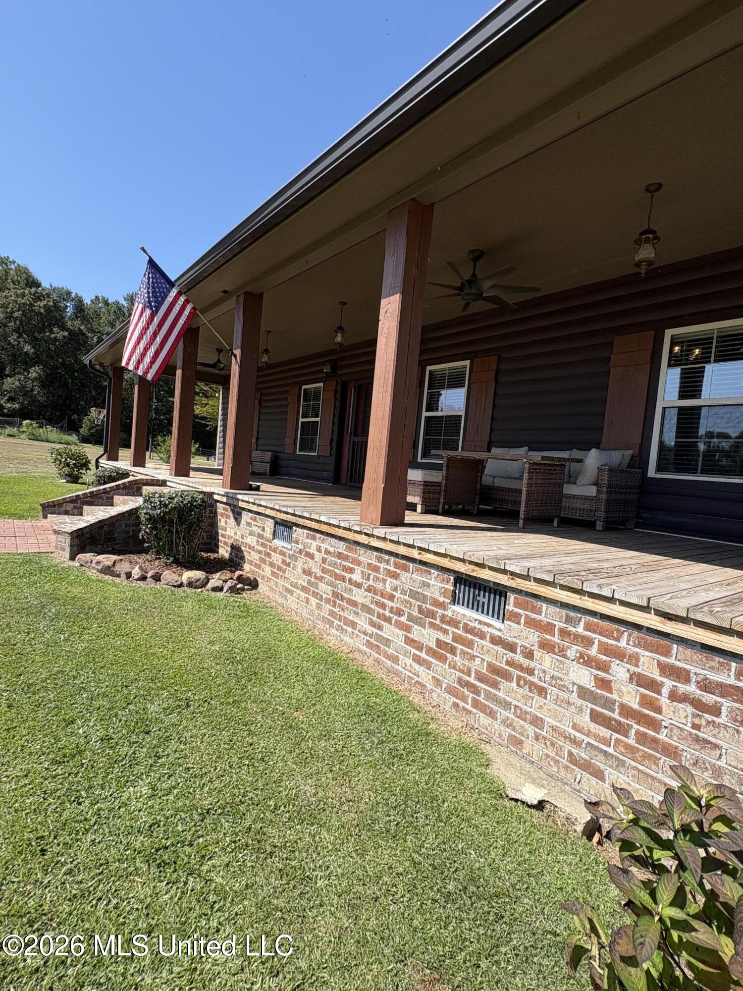 2214 Mallalieu Drive Property Photo 1