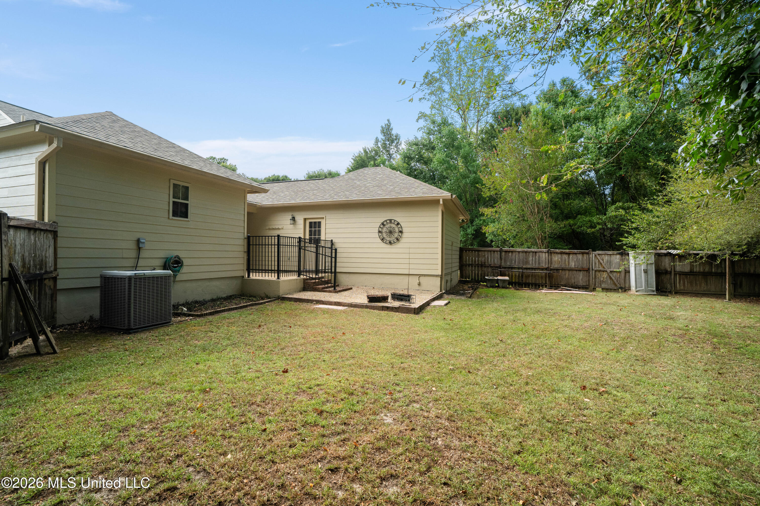 24 Fleur De Lis Property Photo 56