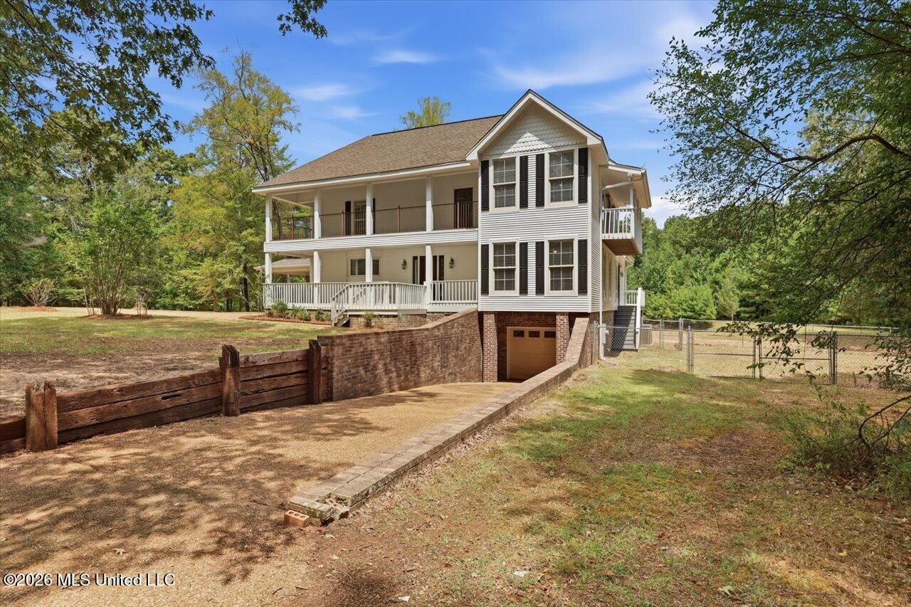 199 Pierce Road Property Photo 2