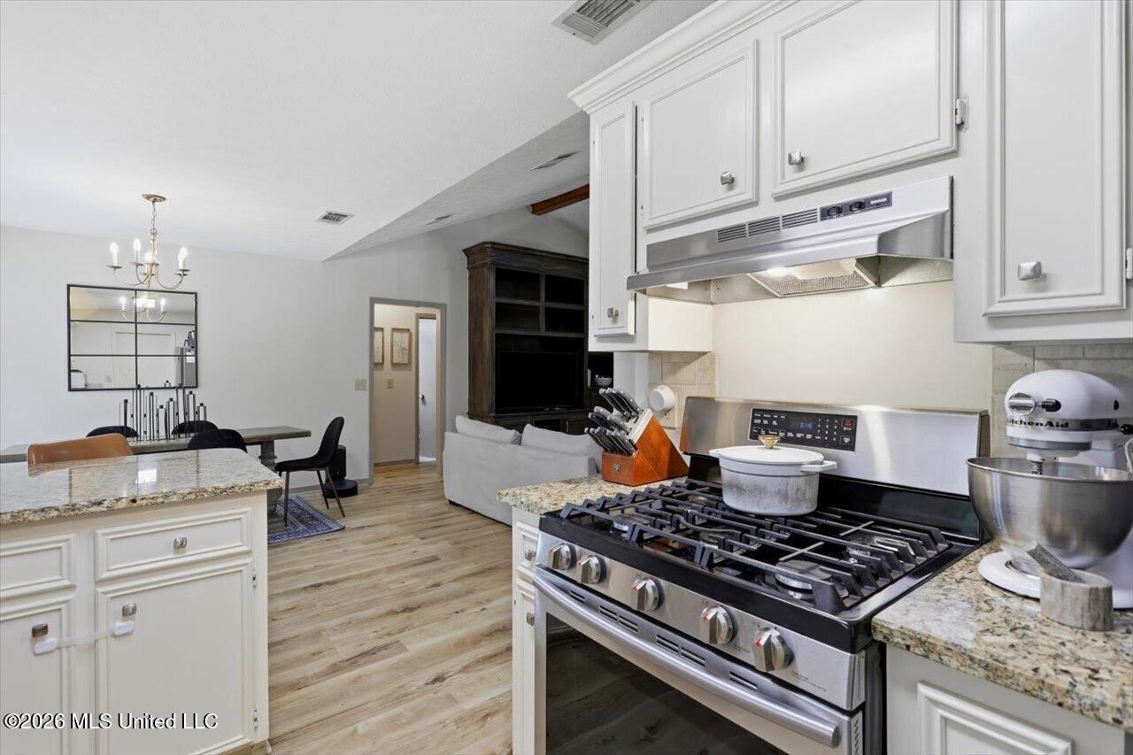 185 Vine Drive Property Photo 11