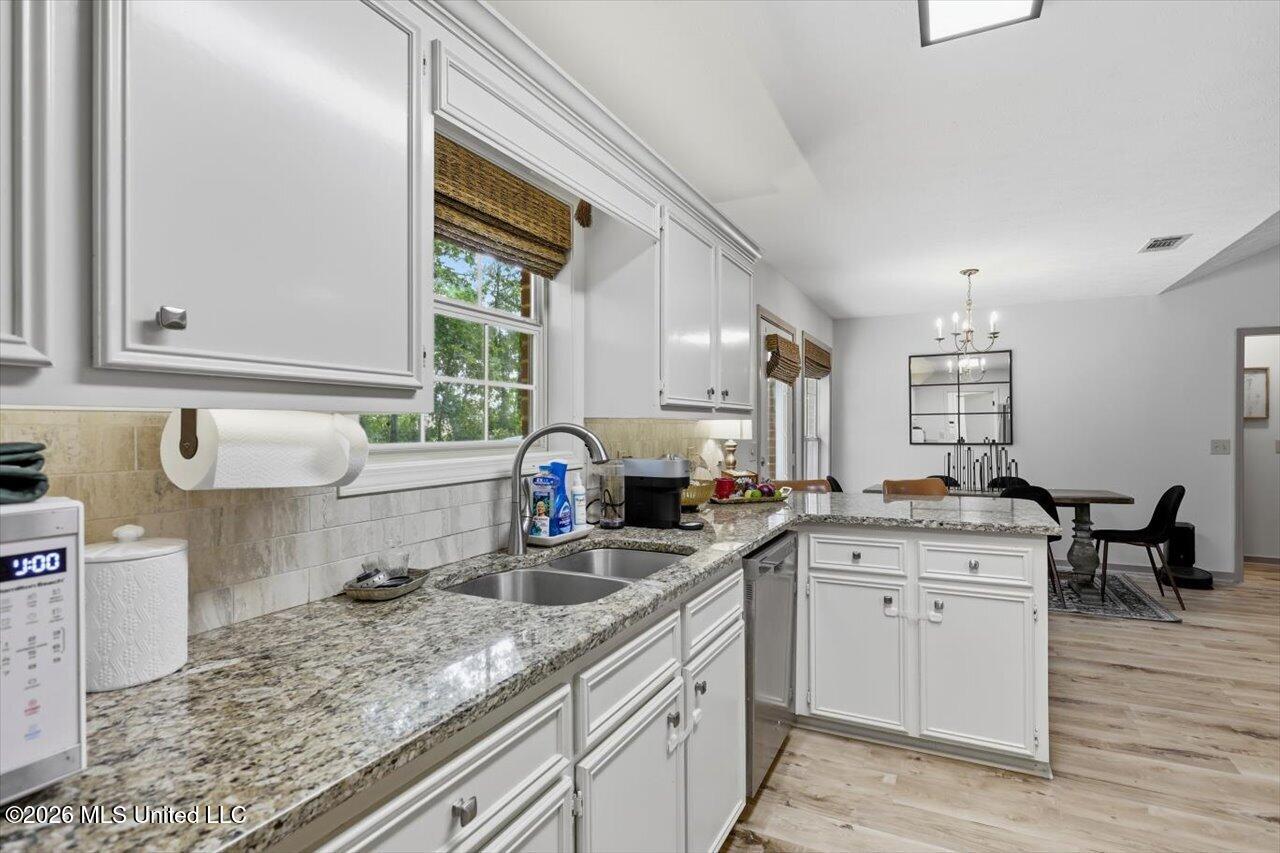 185 Vine Drive Property Photo 12