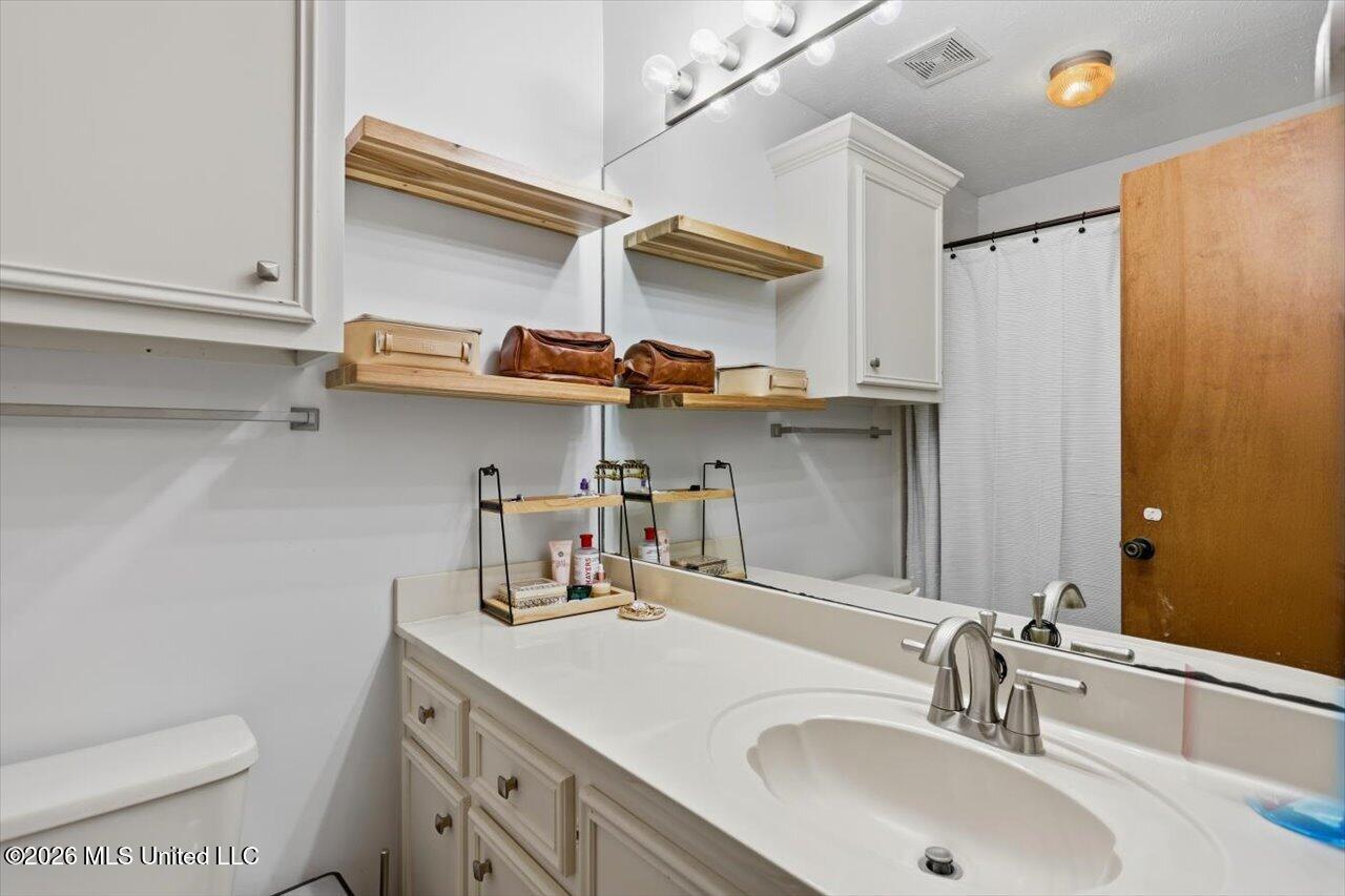 185 Vine Drive Property Photo 19