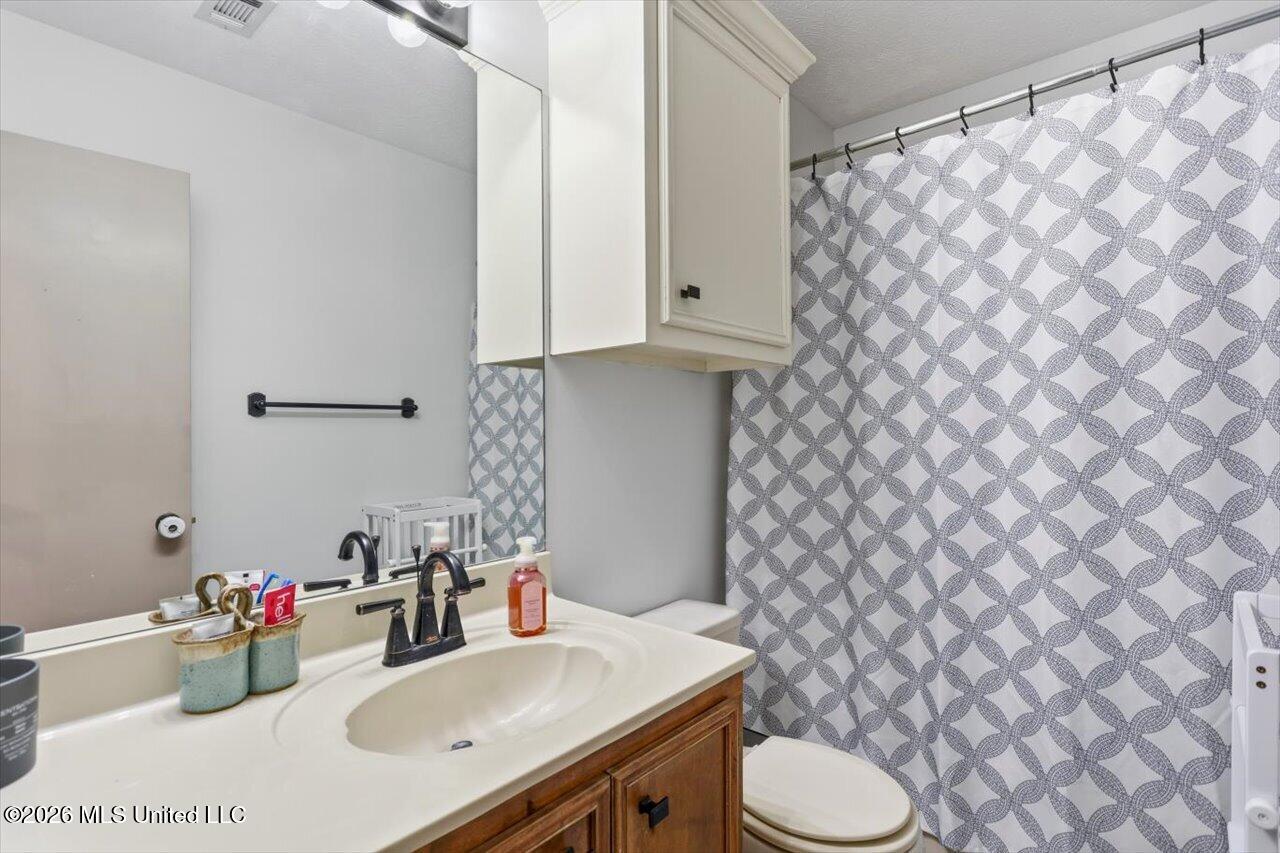185 Vine Drive Property Photo 21