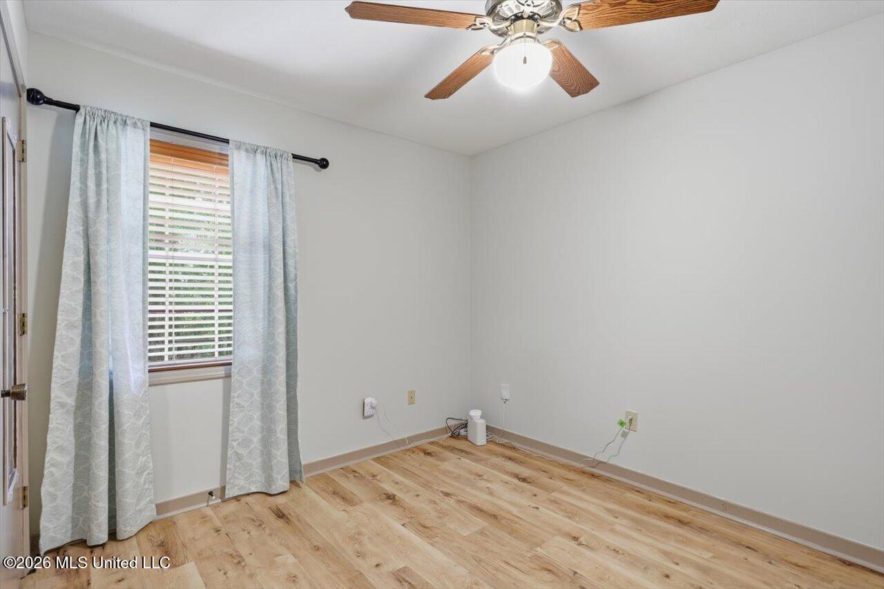 185 Vine Drive Property Photo 22