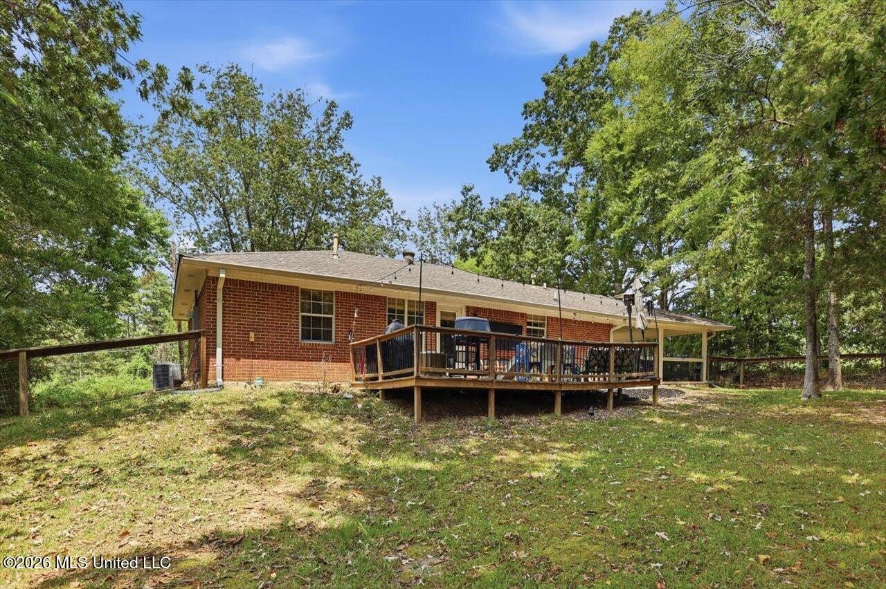 185 Vine Drive Property Photo 24