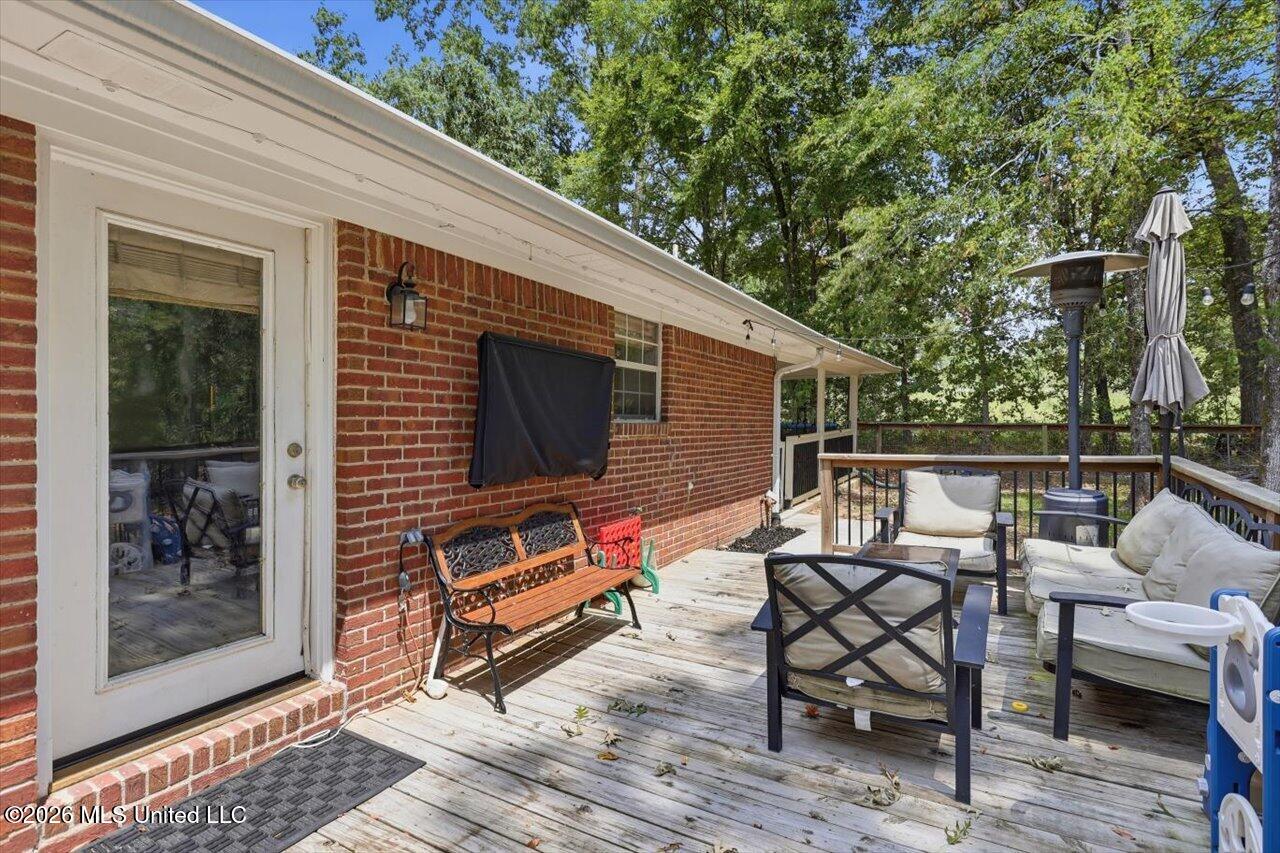 185 Vine Drive Property Photo 27